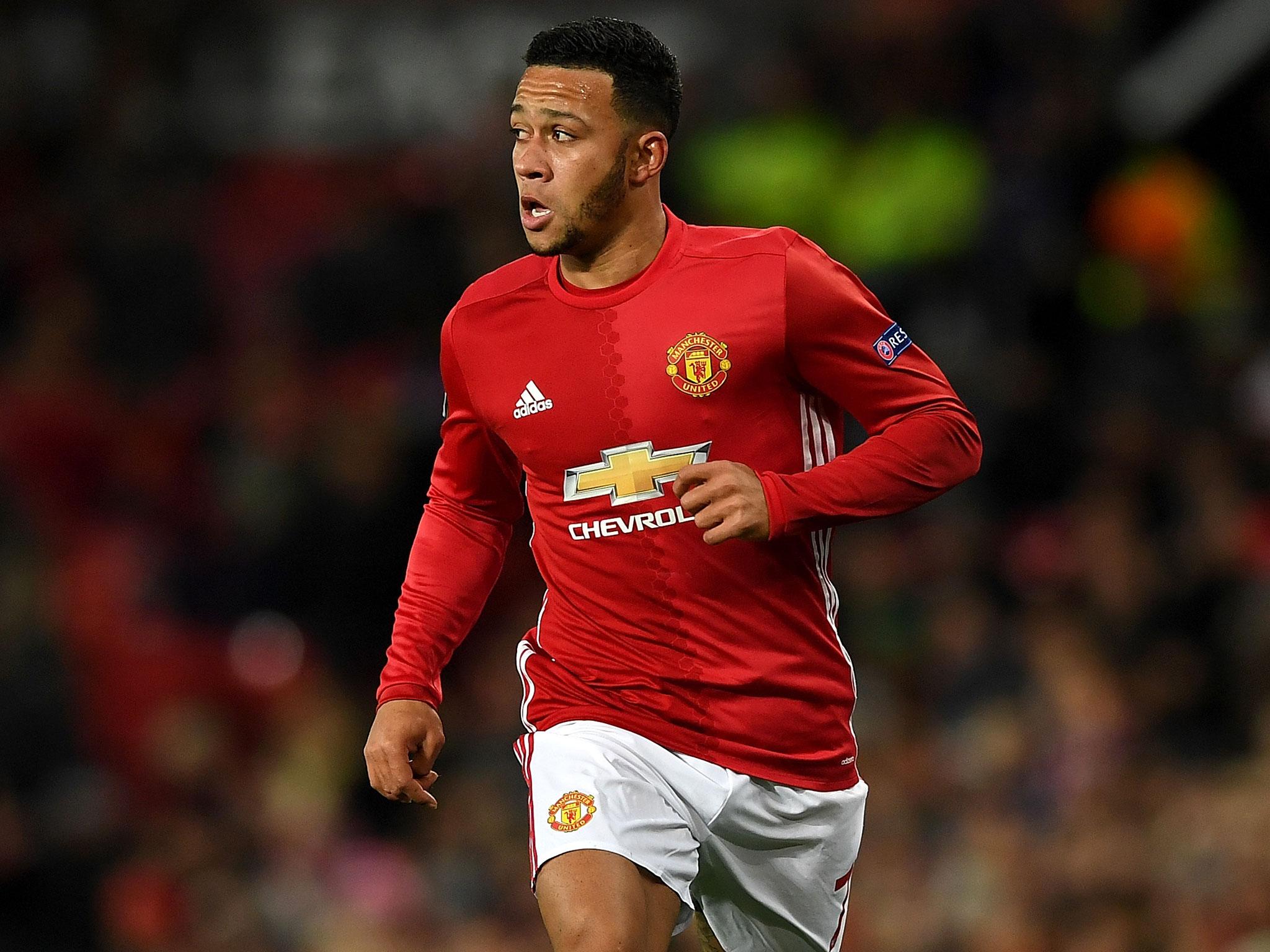 Memphis Depay is still wanted by Everton, but only if Manchester United agree to a loan move