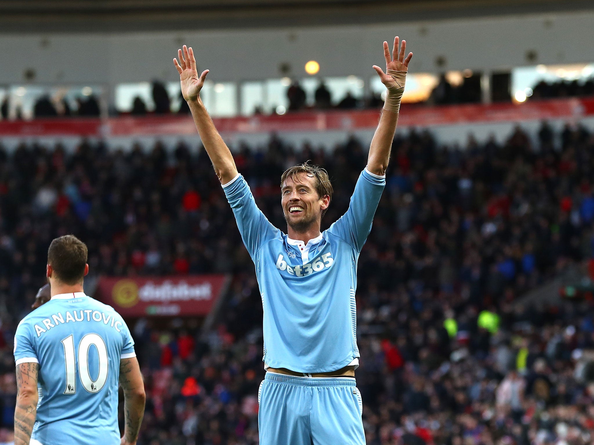 Peter Crouch celebrates his 99th Premier League goal