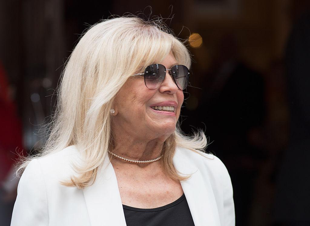 Singer Nancy Sinatra, daughter of Frank Sinatra, has reminded fans of the first line of 'My Way'