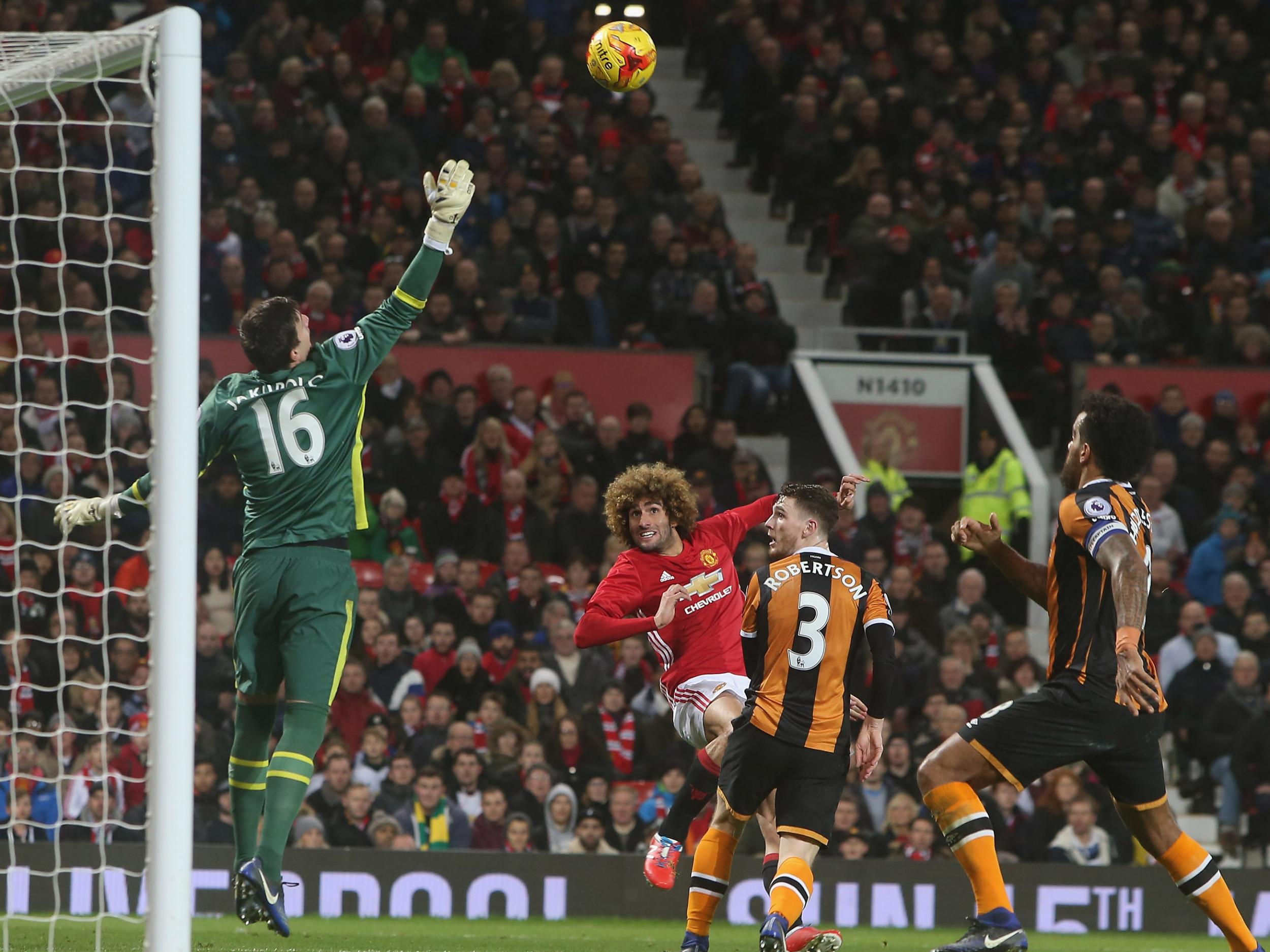 Marouane Fellaini's header gave United a two-goal advantage over Hull