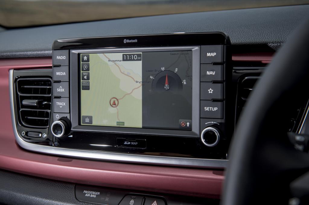 The 7 inch touchscreen has live TomTom updates for the satnav