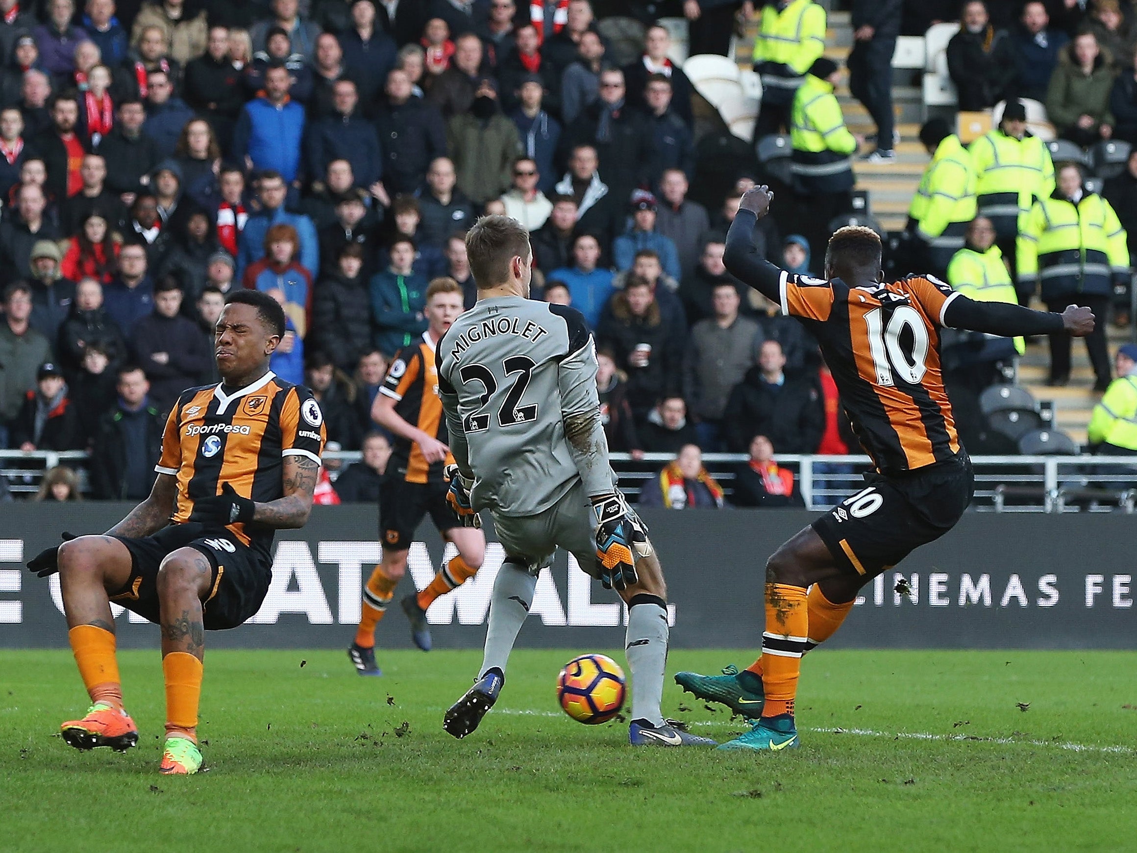 Alfred N’Diaye scores the opener for Hull