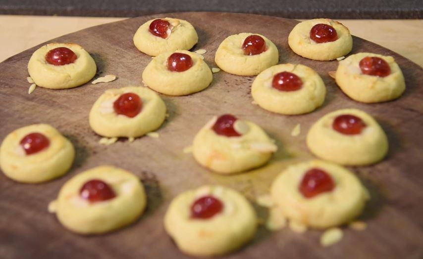 Almond Crumble Cookies