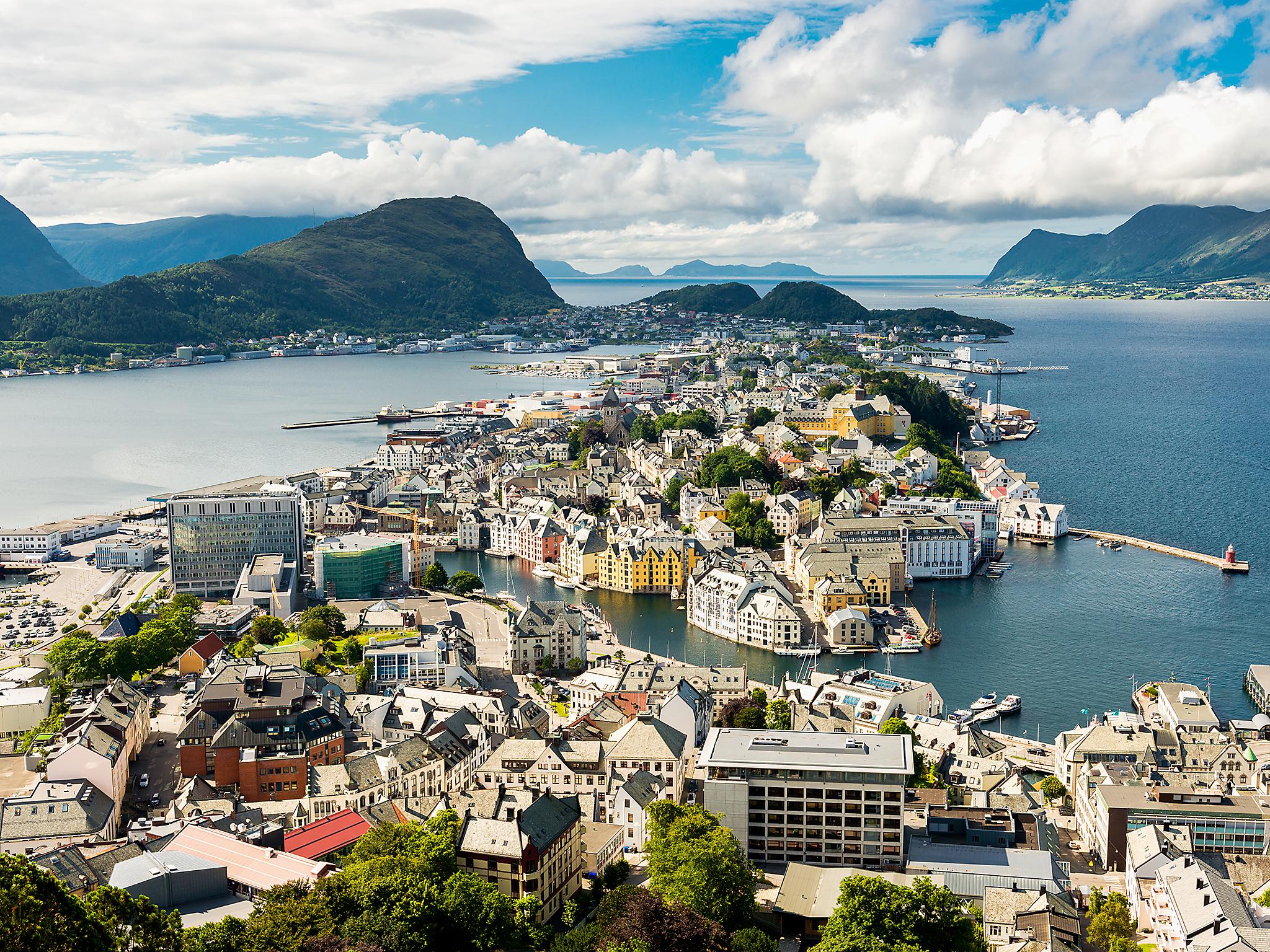 Ålesund is the largest and most important fishing port in Norway