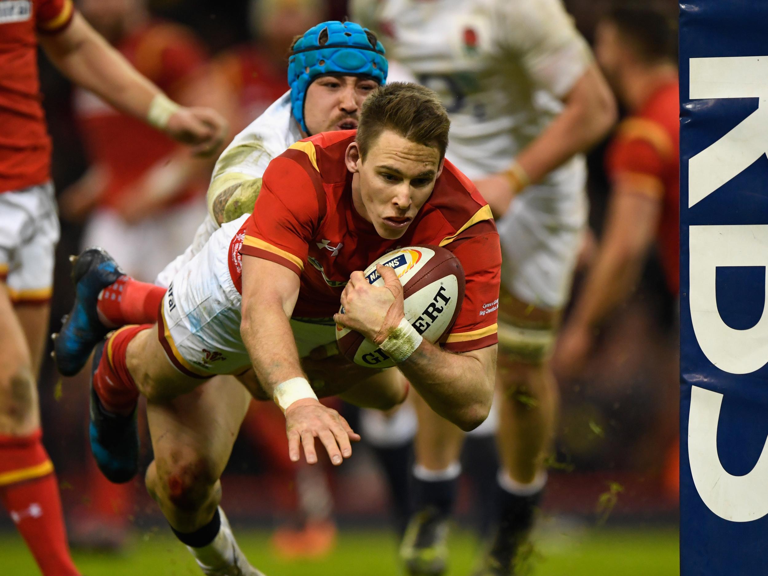 Williams gave Wales the lead with a try on the stroke of half-time