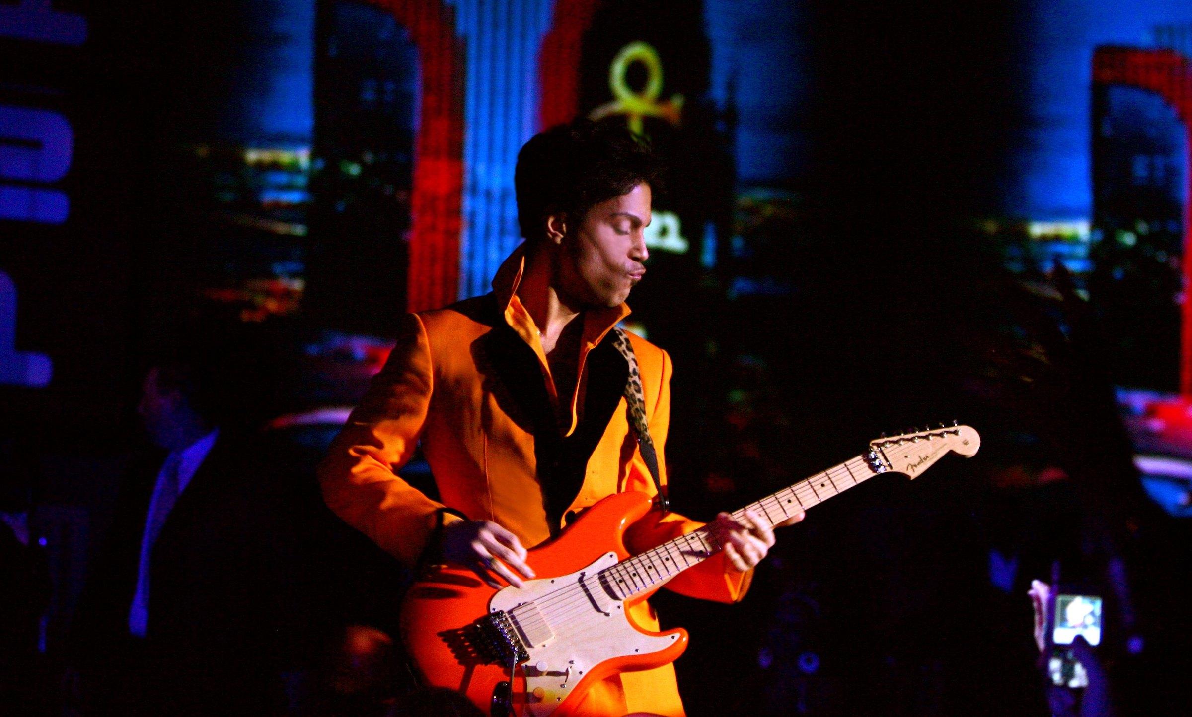 Prince performs at the unveiling of his 3121 live entertainment venue at the Rio Hotel & Casino November 8, 2006 in Las Vegas, Nevada.