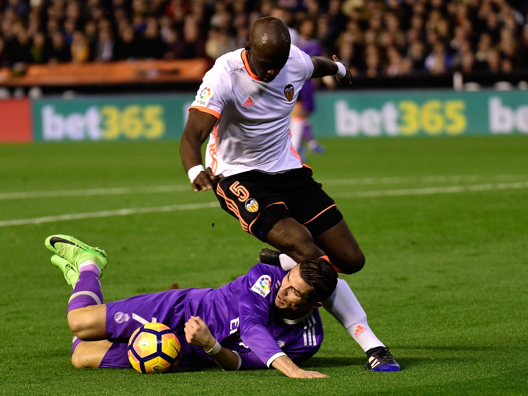 Ronaldo falls down under pressure from Valencia's Mangala