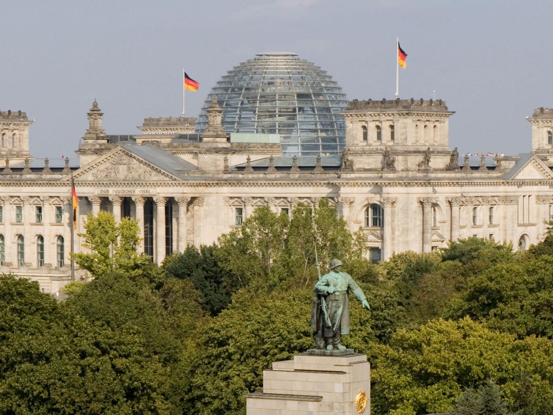 The Reichstag will be recreated so the Russian youngsters have something true-to-life to attack