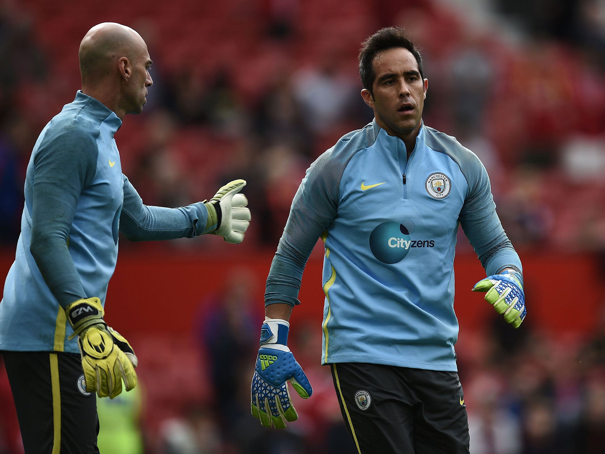 Willy Caballero and Claudio Bravo in training together