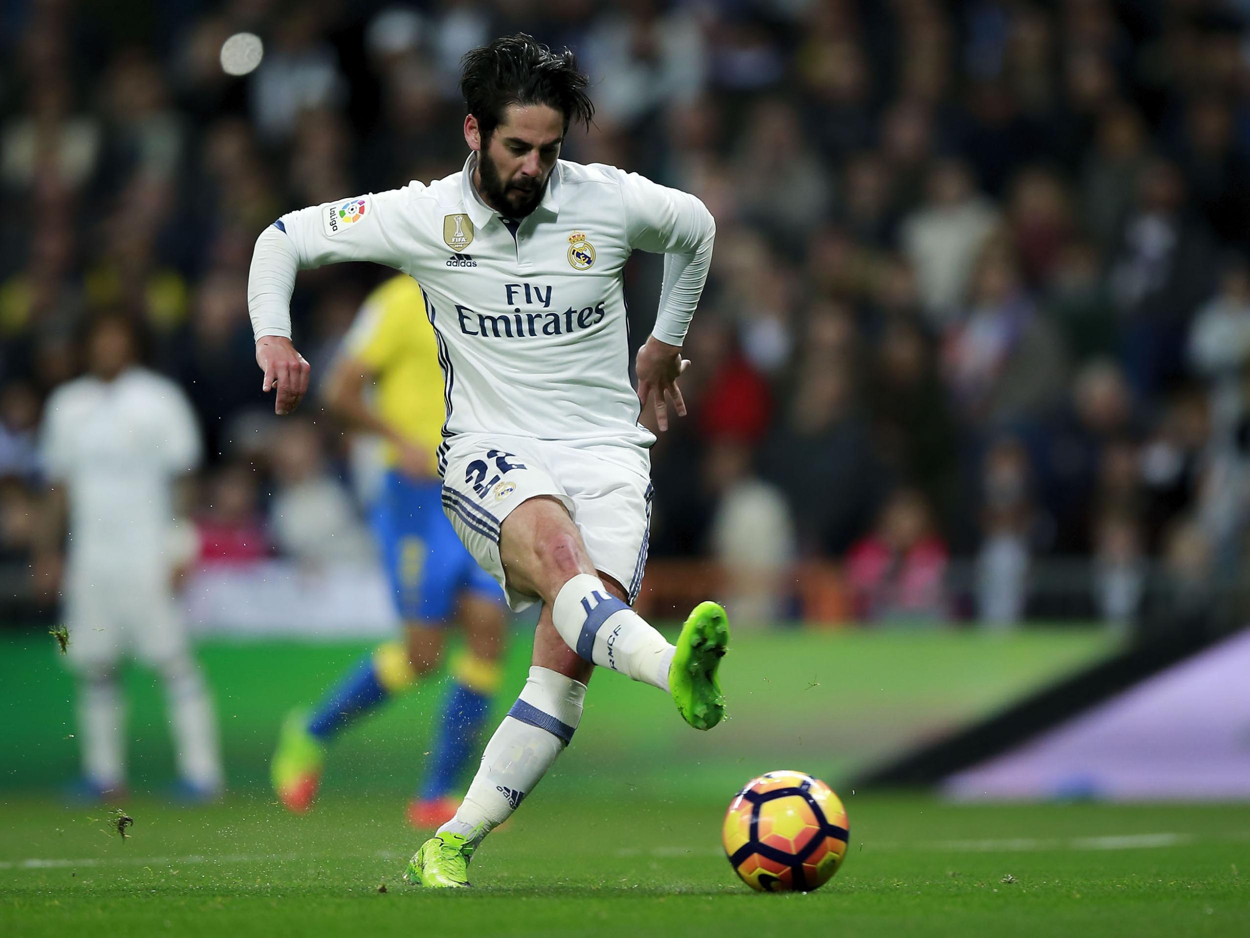 A top talent struggling to get a place in La Liga’s leading side available and looking for first-team football? Sound familiar, Arsenal fans? Both Sanchez and Ozil joined the Gunners in similar situations to the one Isco is currently in and who’s to say he wouldn’t be as successful as those two? Arsenal would be able to sign the forward for less than £30m, which, at 24-years-old, represents quite the bargain.