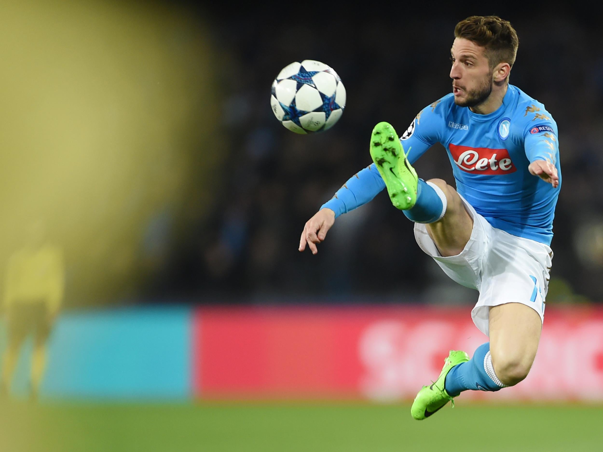 Dries Mertens controlling the ball for Napoli