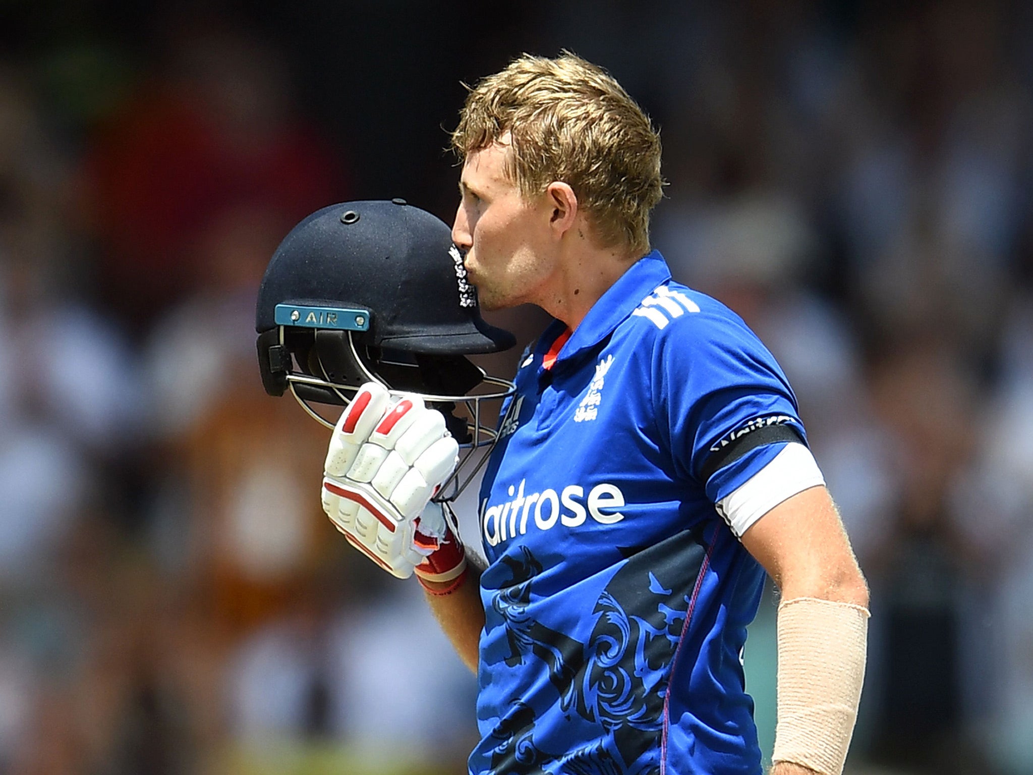 Joe Root and Hales put on a record total of 192 for the second wicket