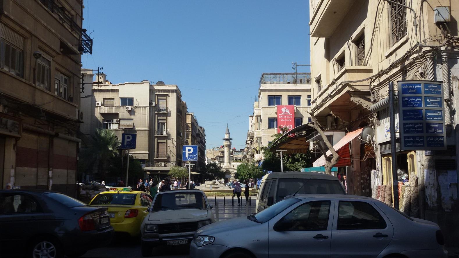 The main square of Al-Hariqah district, 2016 (Ataa Alsalloum)