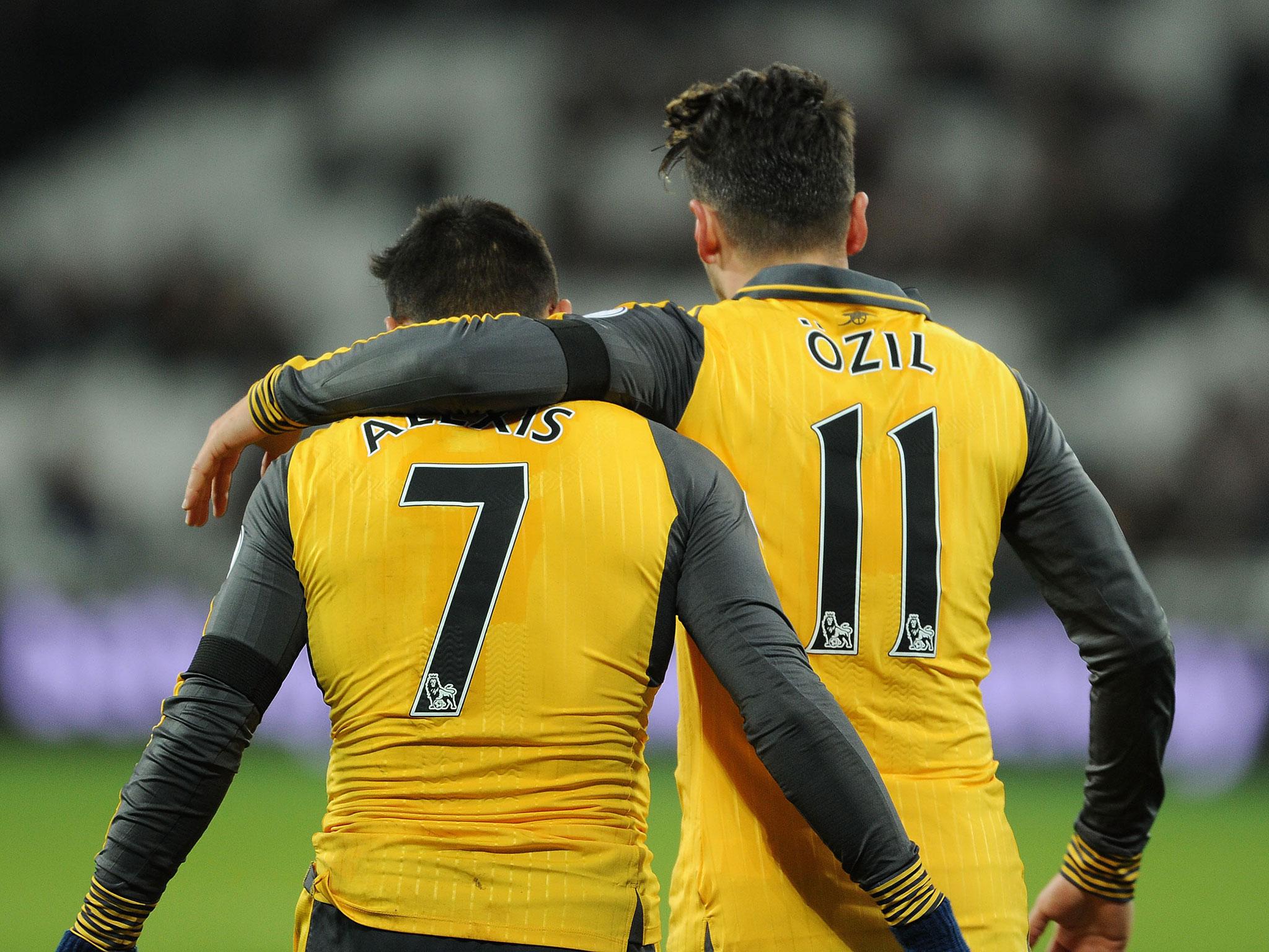 &#13;
Sanchez and Ozil have both stalled over a new contract &#13;