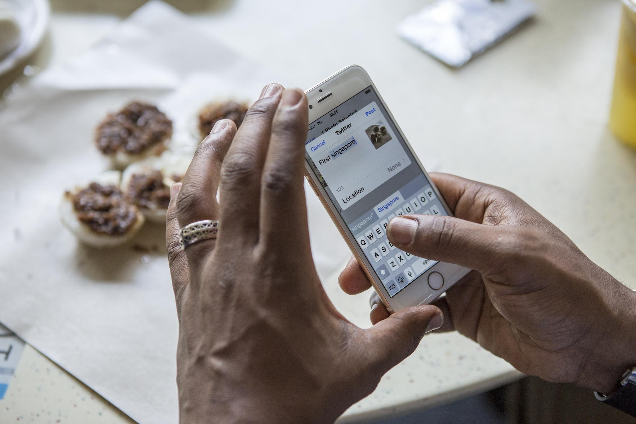 Former Arsenal player Ian Wright tweets about his food at a breakfast with bloggers