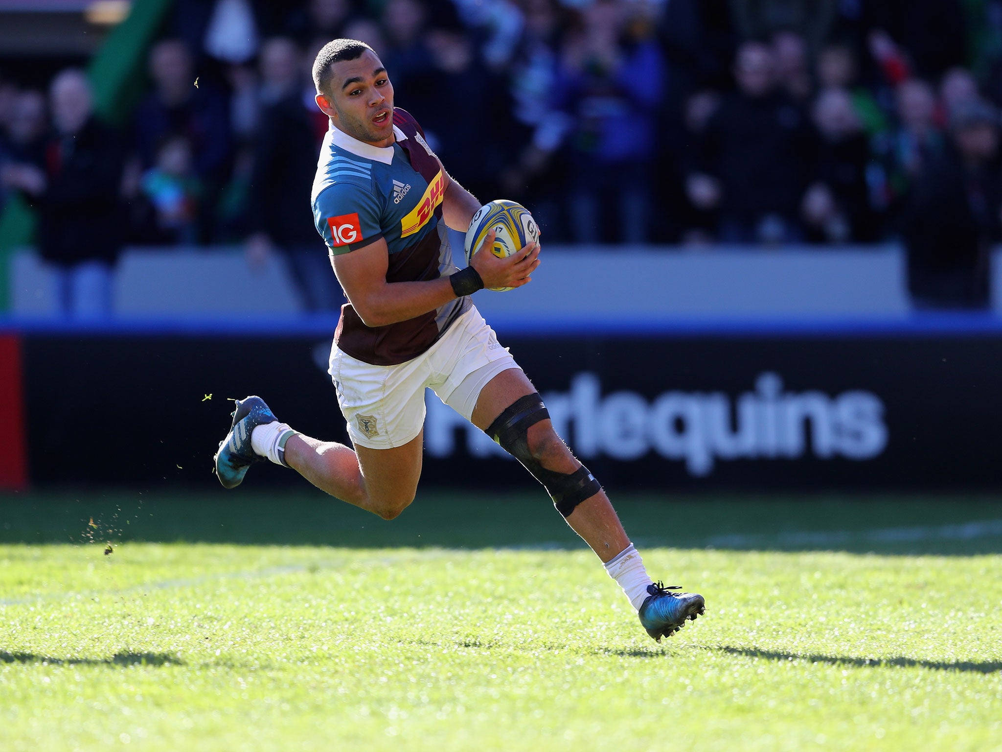 Joe Marchant crosses for the third try for Quins