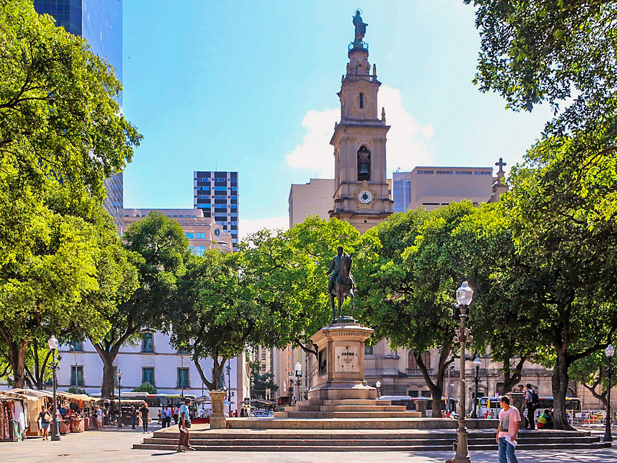 Praca XV de Novembro is the site or RIo's original slave auction