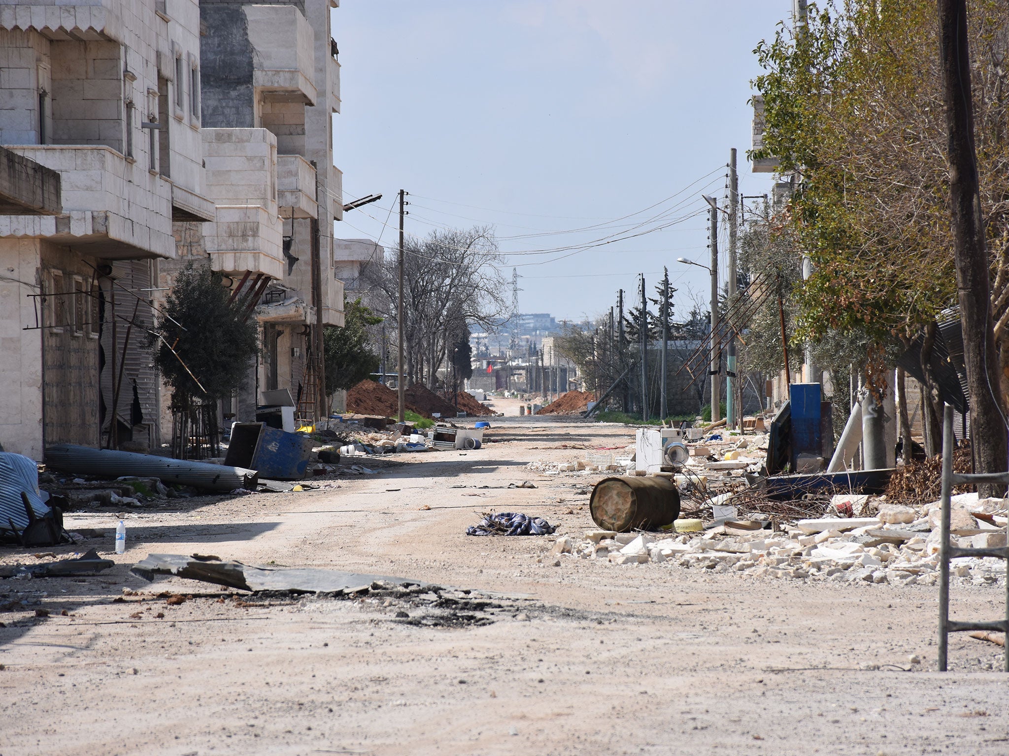 A ‘disputed zone’ separates Syrian forces from the Turkish army 500m in the distance