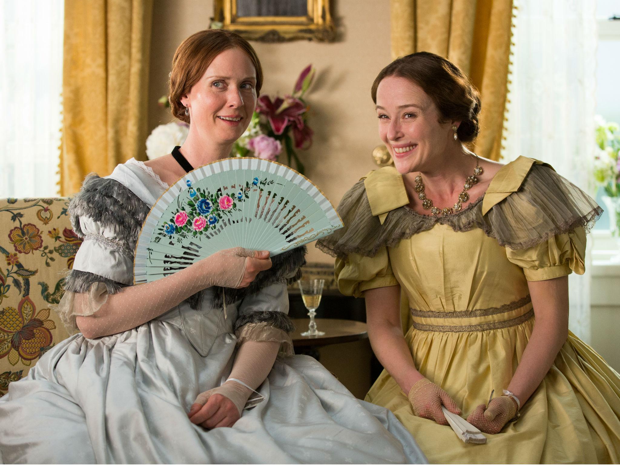 Nixon as poet Emily Dickinson (left) and Jennifer Ehle as Dickinson’s sister Vinnie