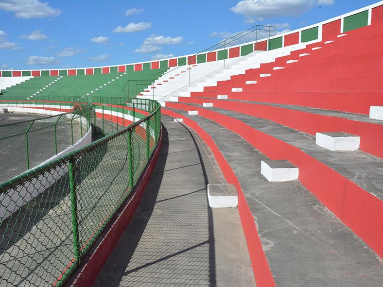 Fluminense play at the 16,274 capacity Estádio Joia da Princesa