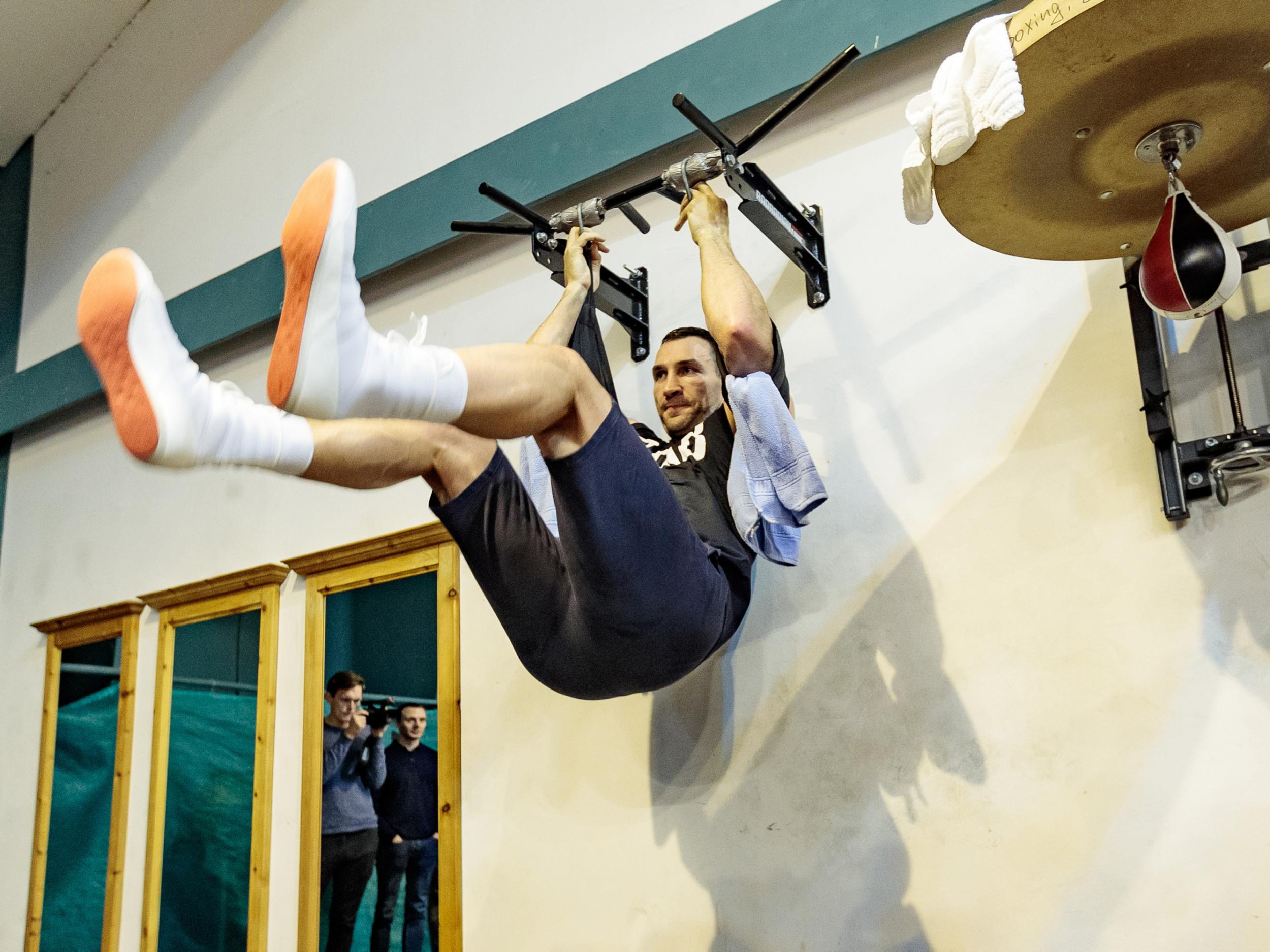 Klitschko takes over a set of tennis courts for the boxing part of his workout