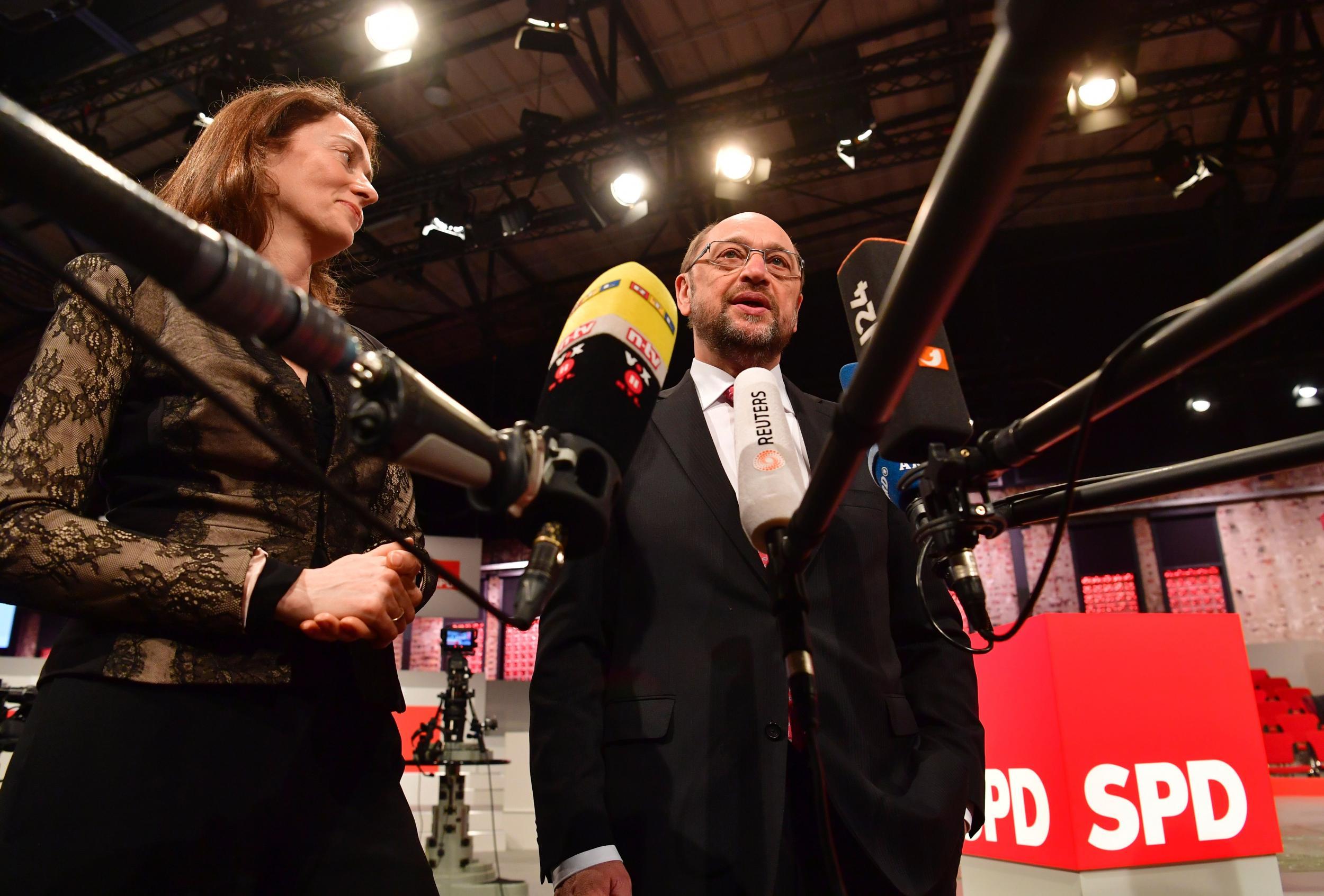 Katarina Barley alongside party leader Martin Schulz in Berlin