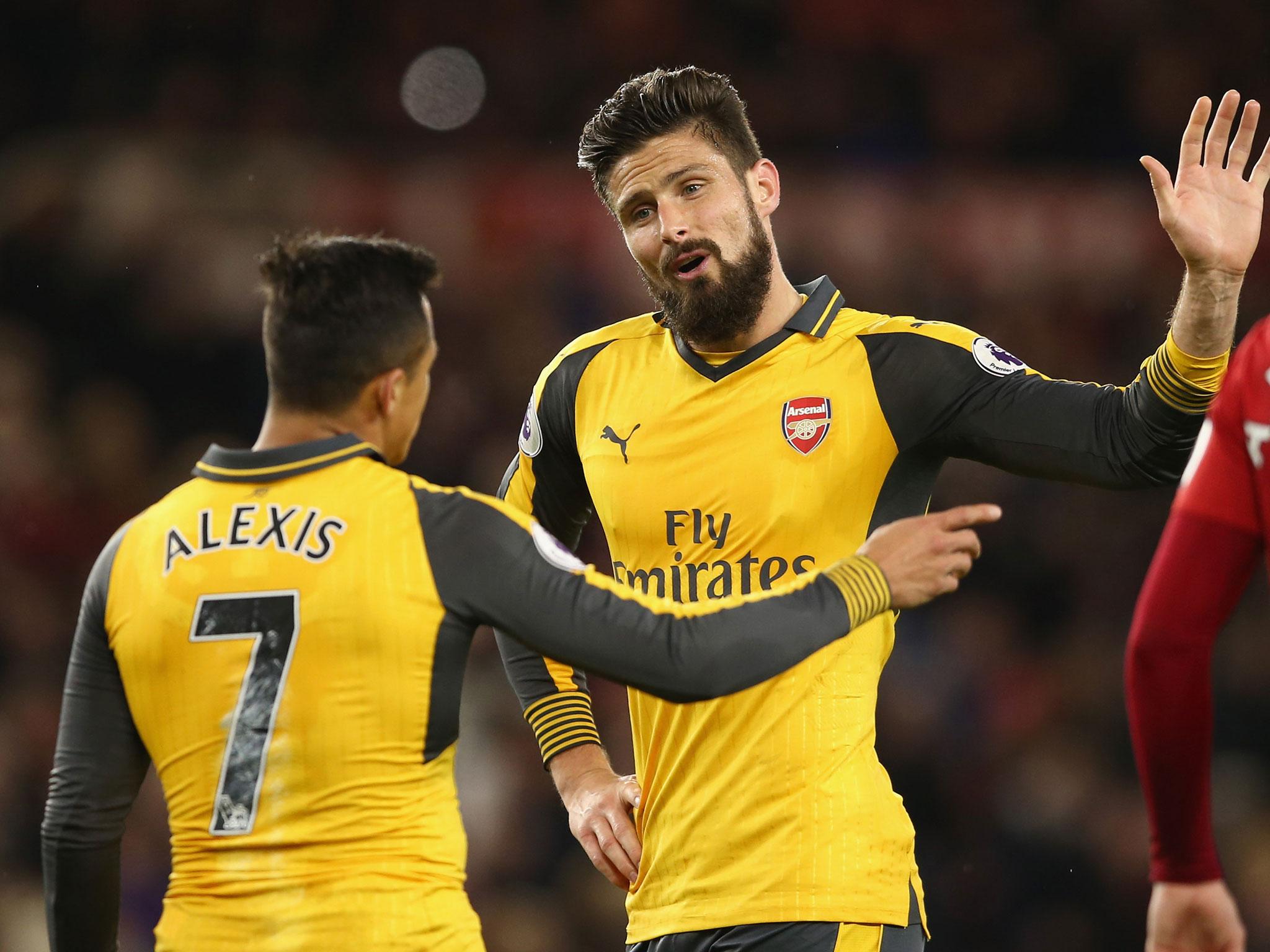 Sanchez celebrates his opener with Giroud