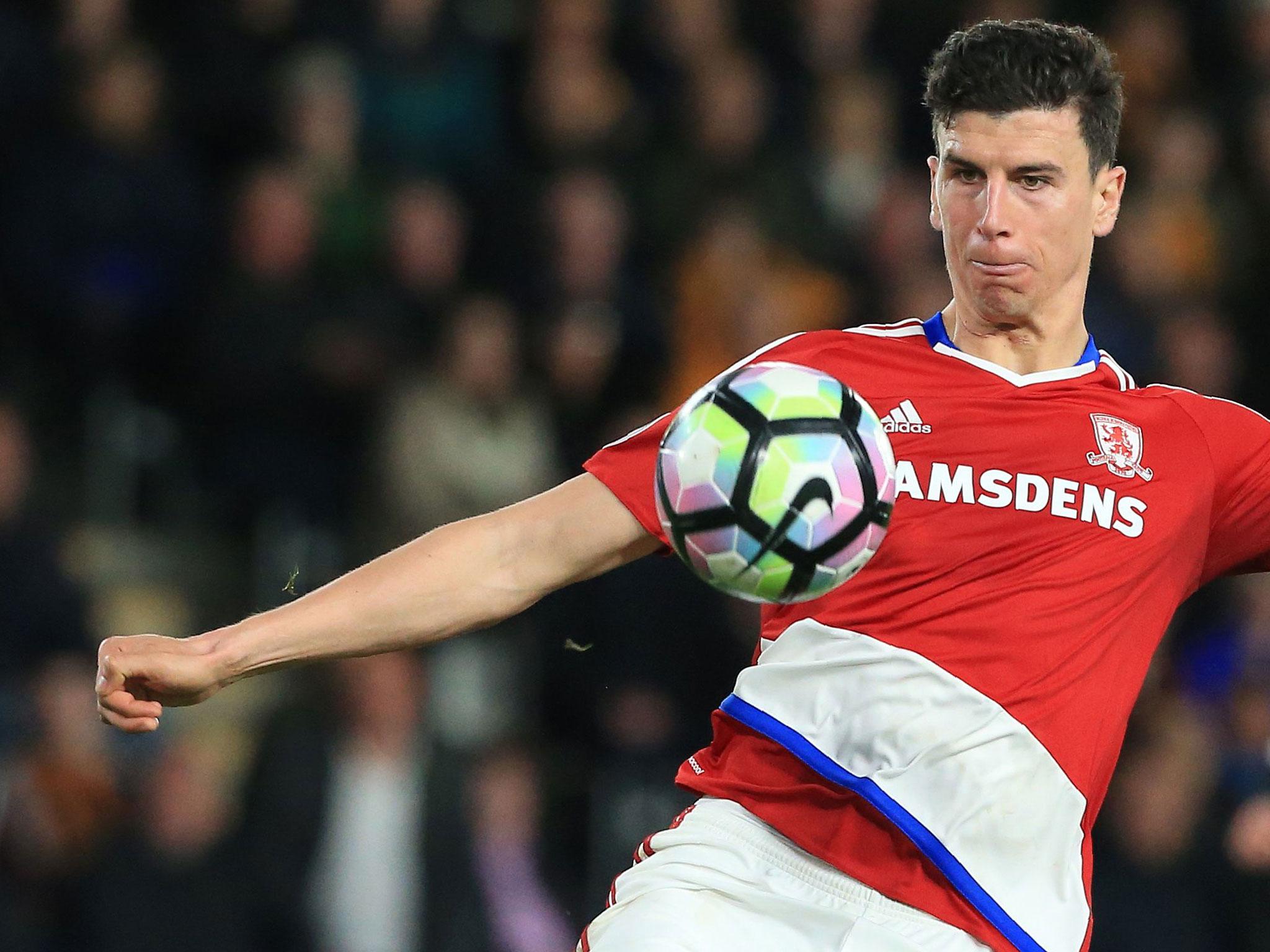 Capable in defence but should’ve done better with second-half header.