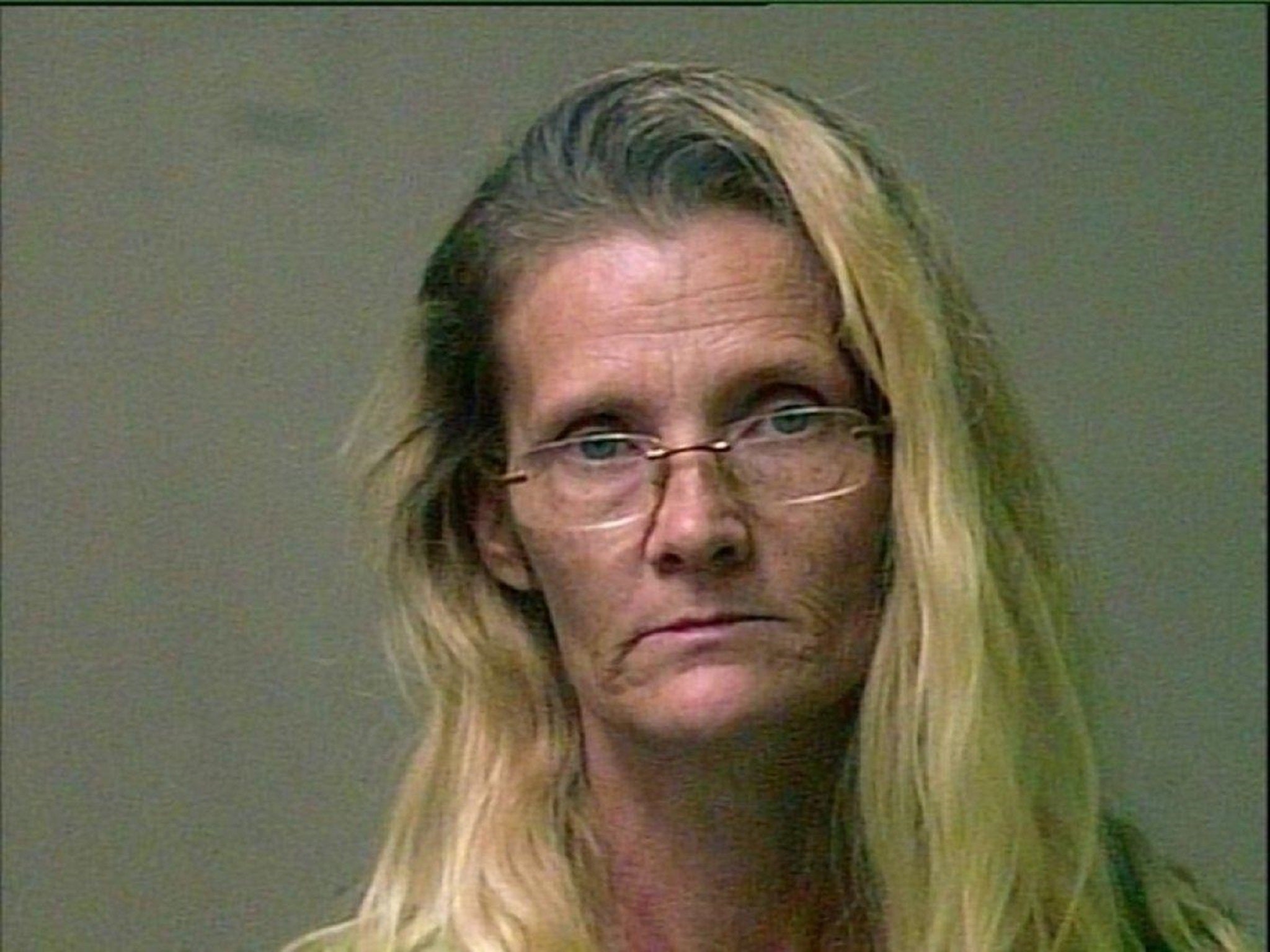 Robinson painted her hands green, wore a wig and a mask to evoke her alter-ego 'Nelda'