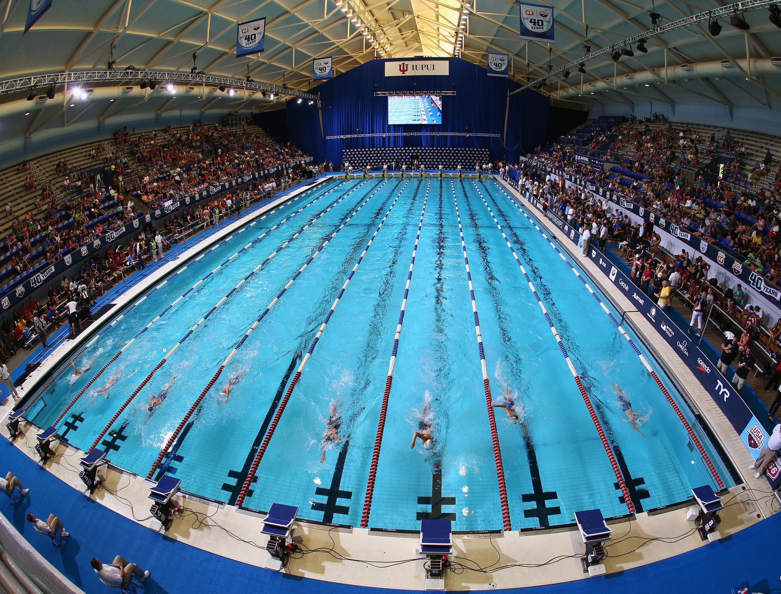 A race at the Indiana University Natatorium