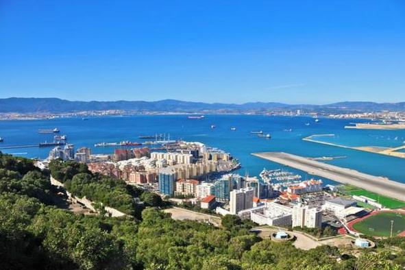 The airport in Gibraltar, where only 1% of inhabitants said yes to a sovereignty-sharing deal between Britain and Spain in 2002