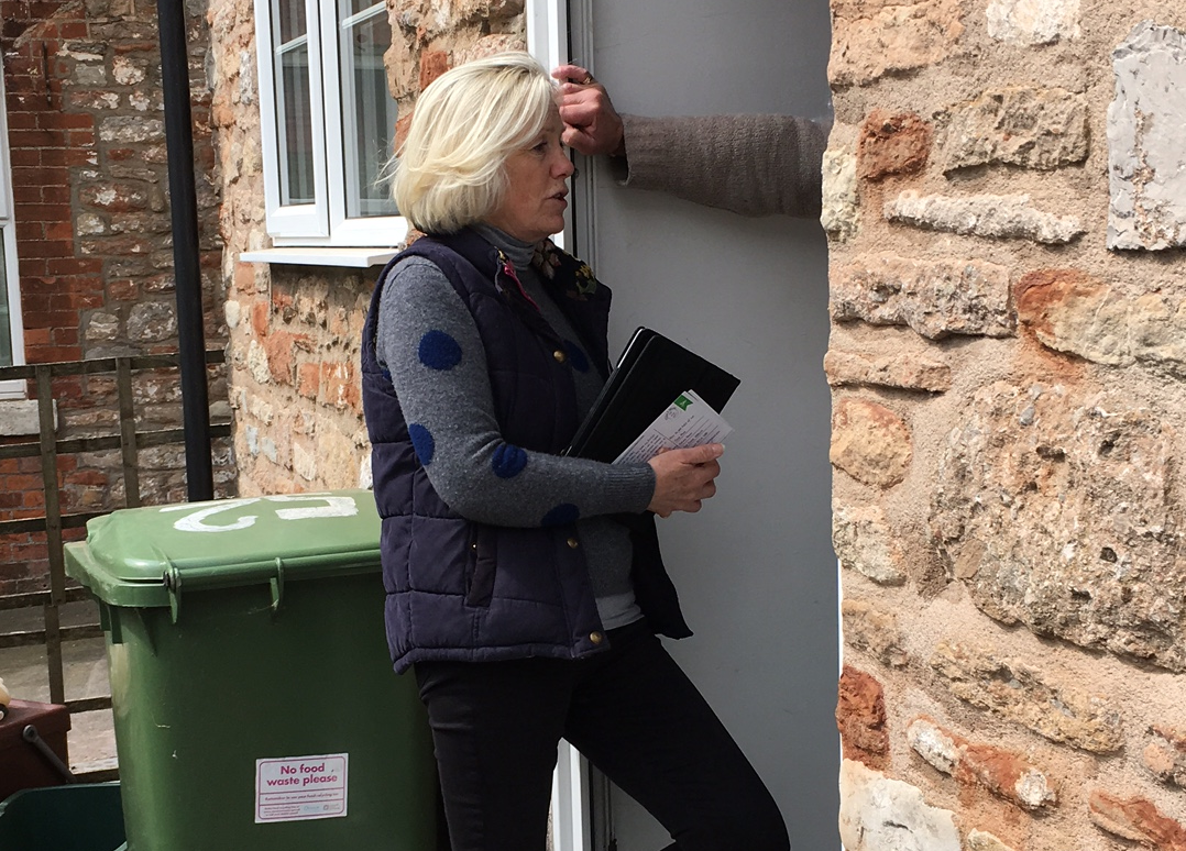 Tessa Munt, Lib Dem candidate, campaigning in Wells, with iPad. Photo: John Rentoul