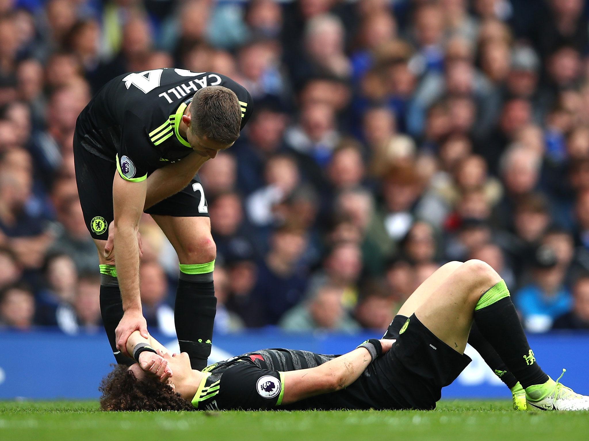 &#13;
David Luiz limped off in the closing stages of Chelsea's win at Everton &#13;