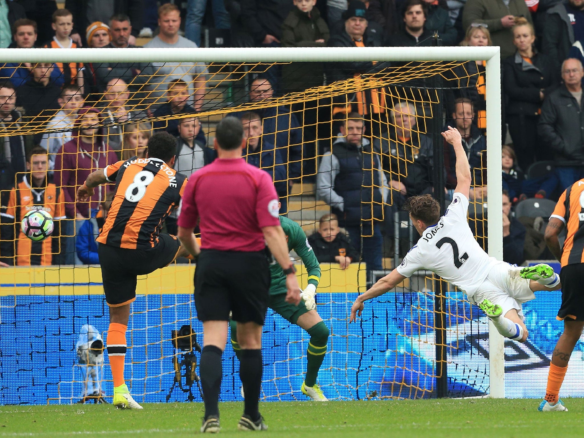 Billy Jones dives to nod the ball into the Hull goal and give Sunderland the lead