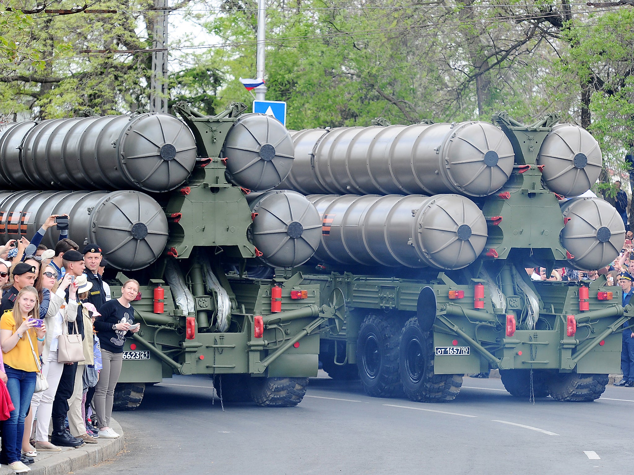 &#13;
S-400 Triumf surface-to-air launch vehicles seen during the parade (Getty Images)&#13;