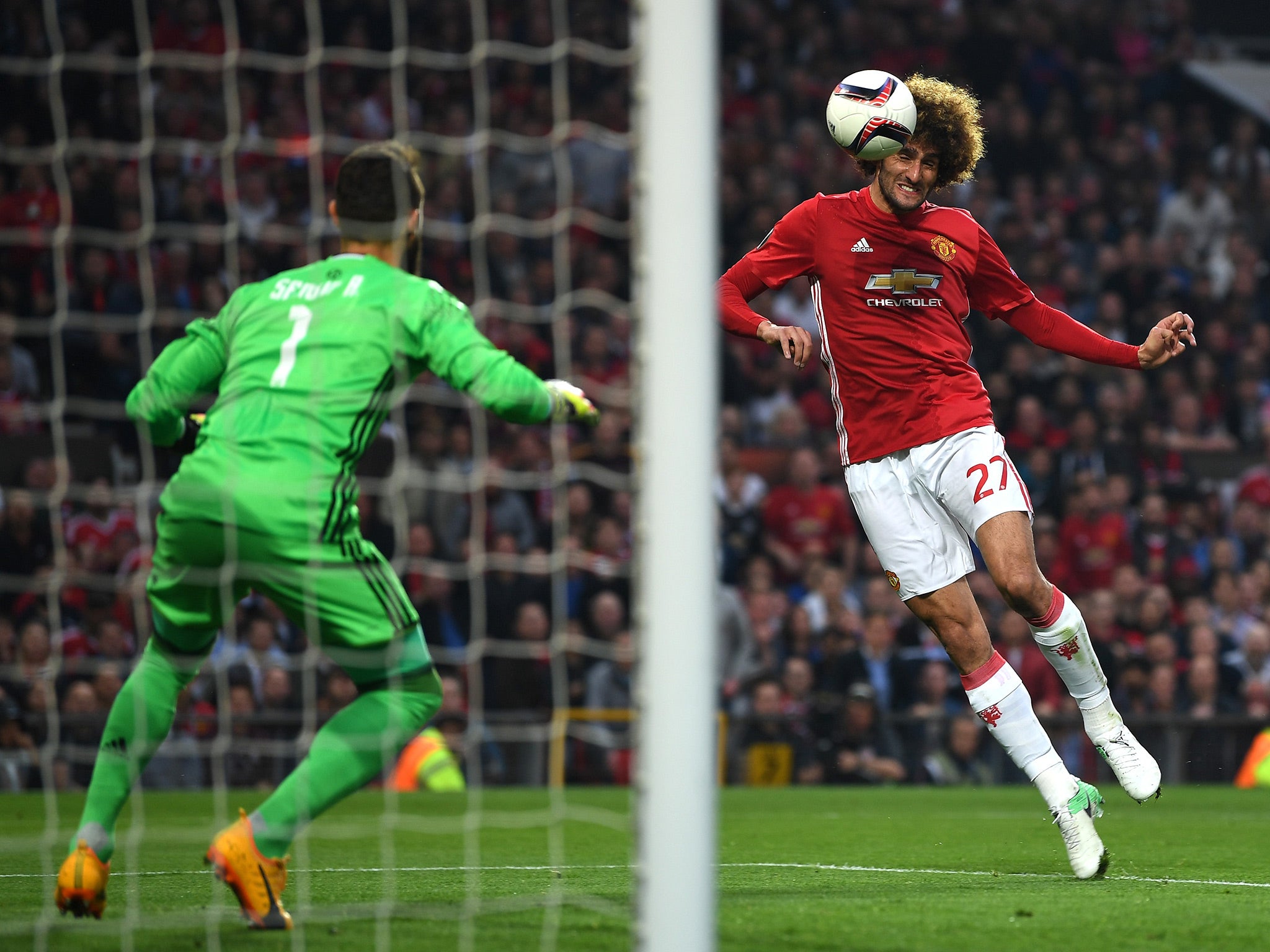 &#13;
Marouane Fellaini scored the only goal on a tempestuous night at Old Trafford &#13;