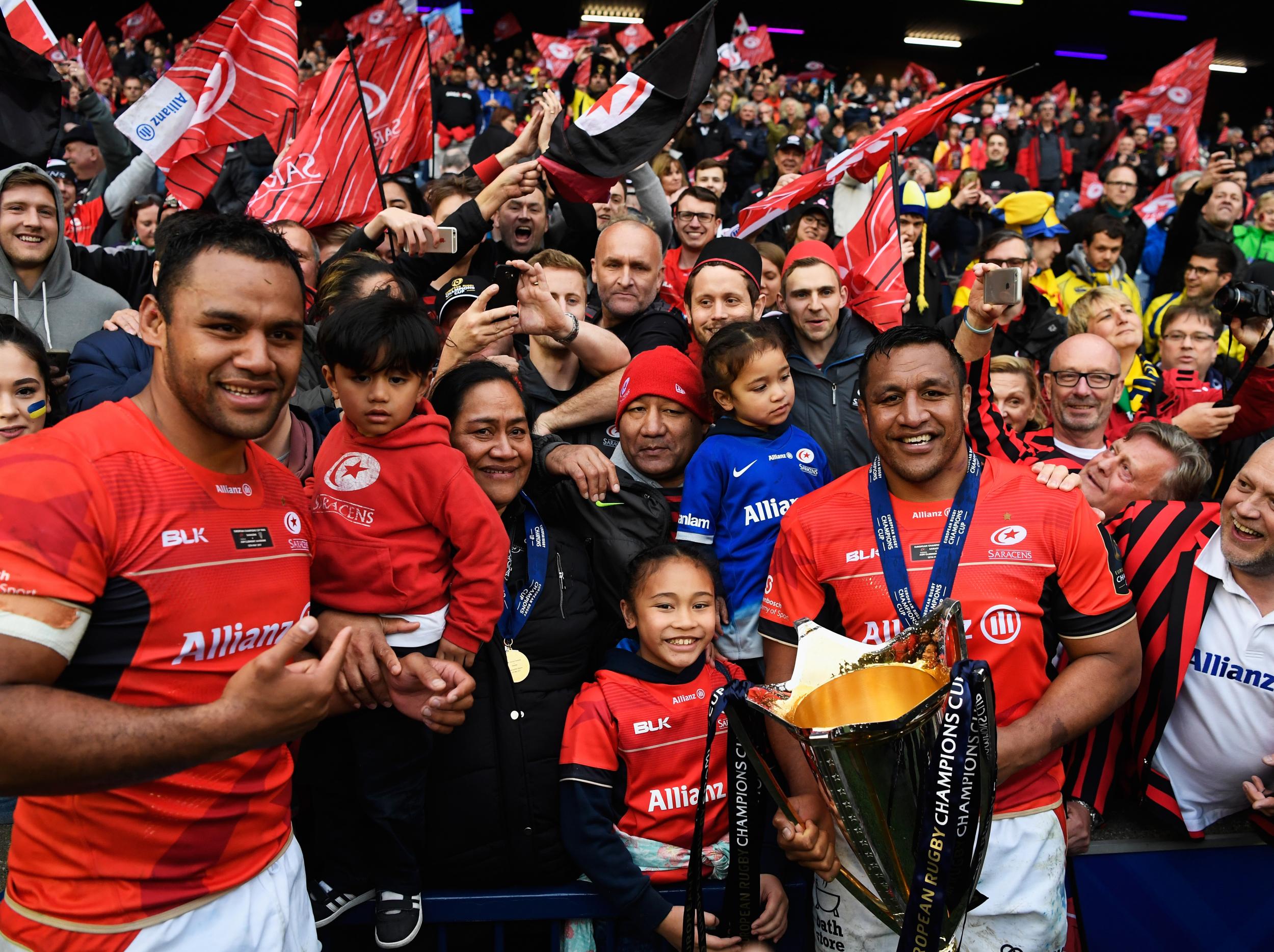 The Vunipola brothers celebrate with their family