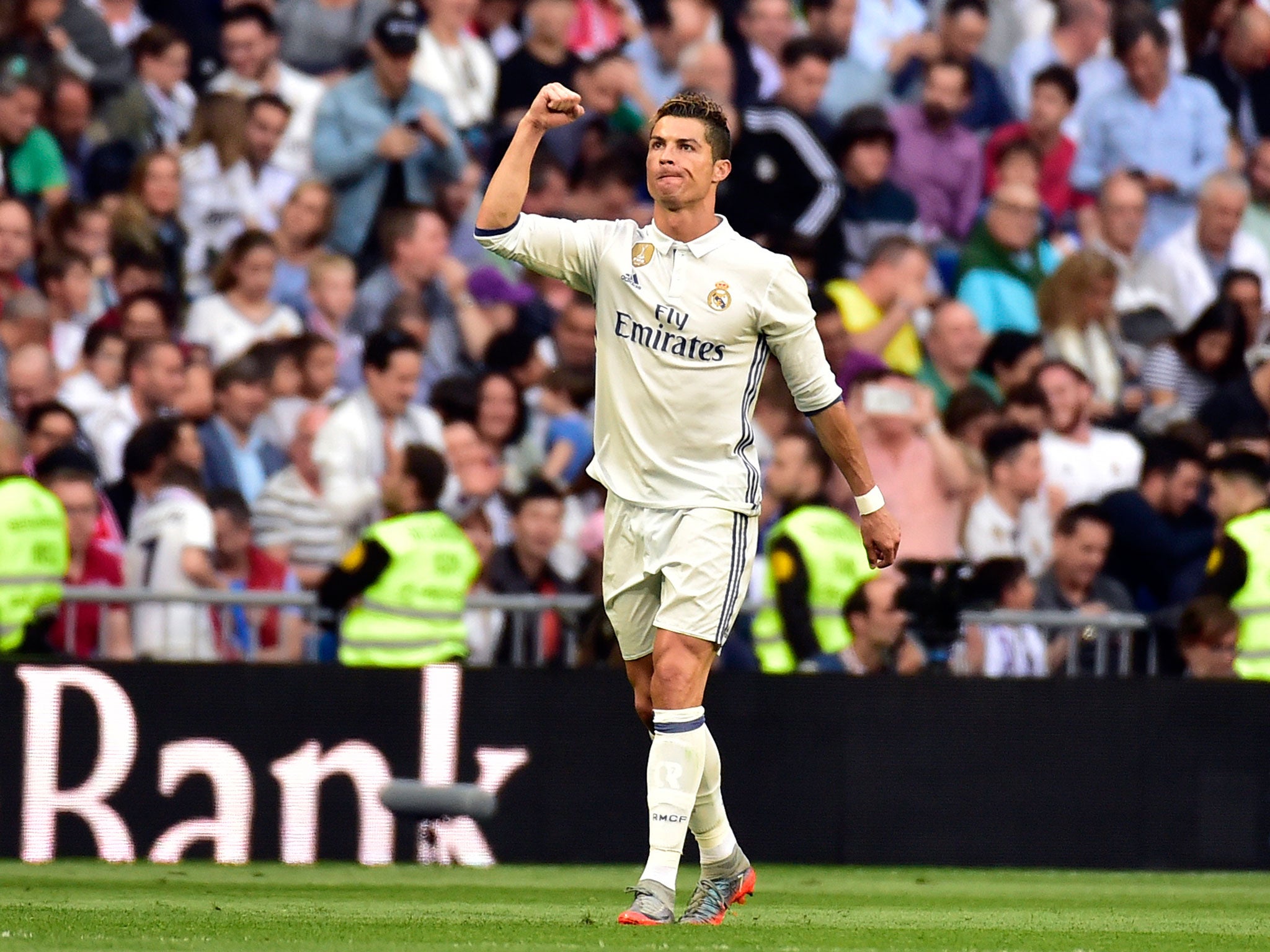 Ronaldo celebrates his 400th goal