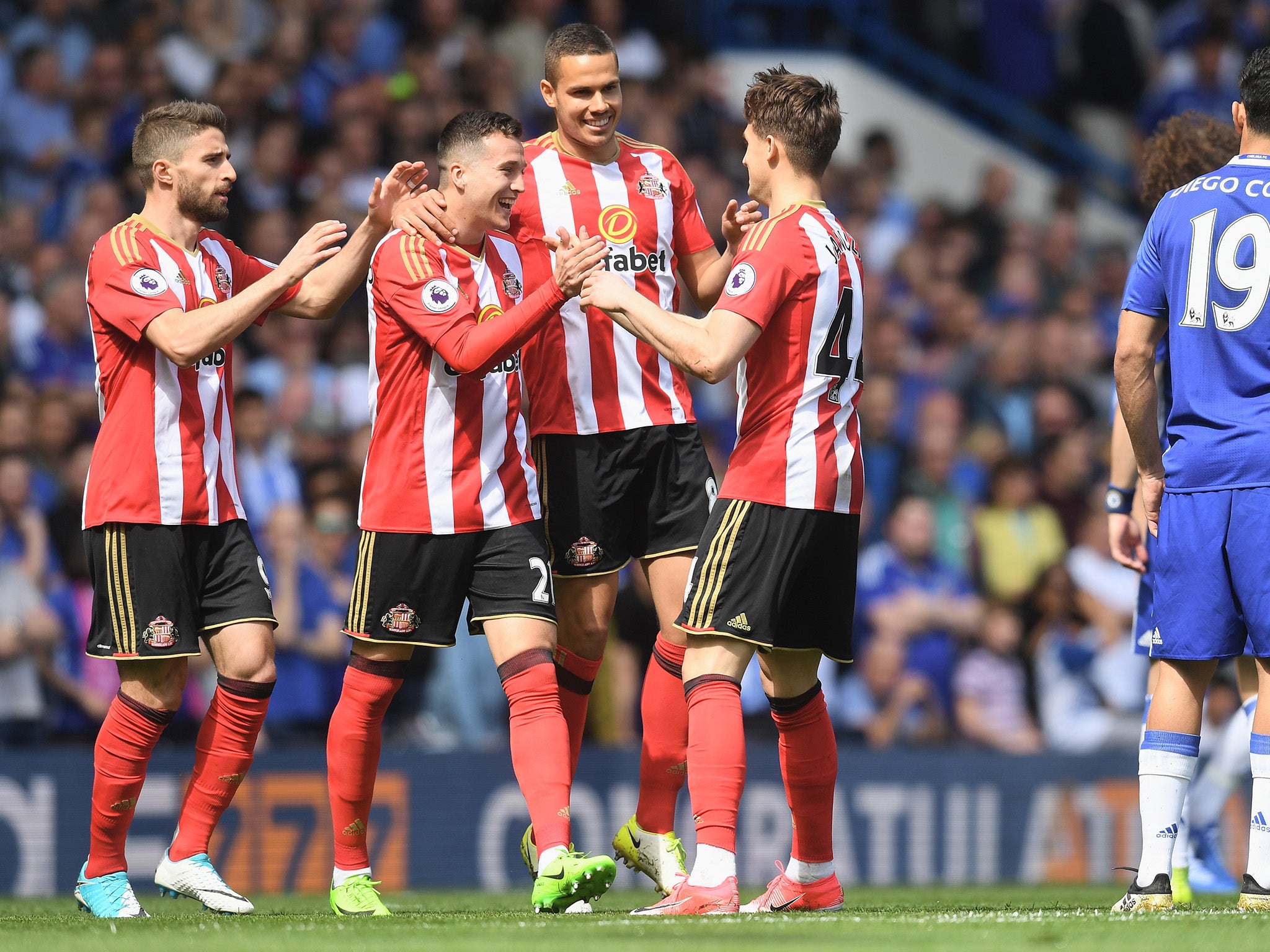 Javier Manquillo gave Sunderland a shock early lead