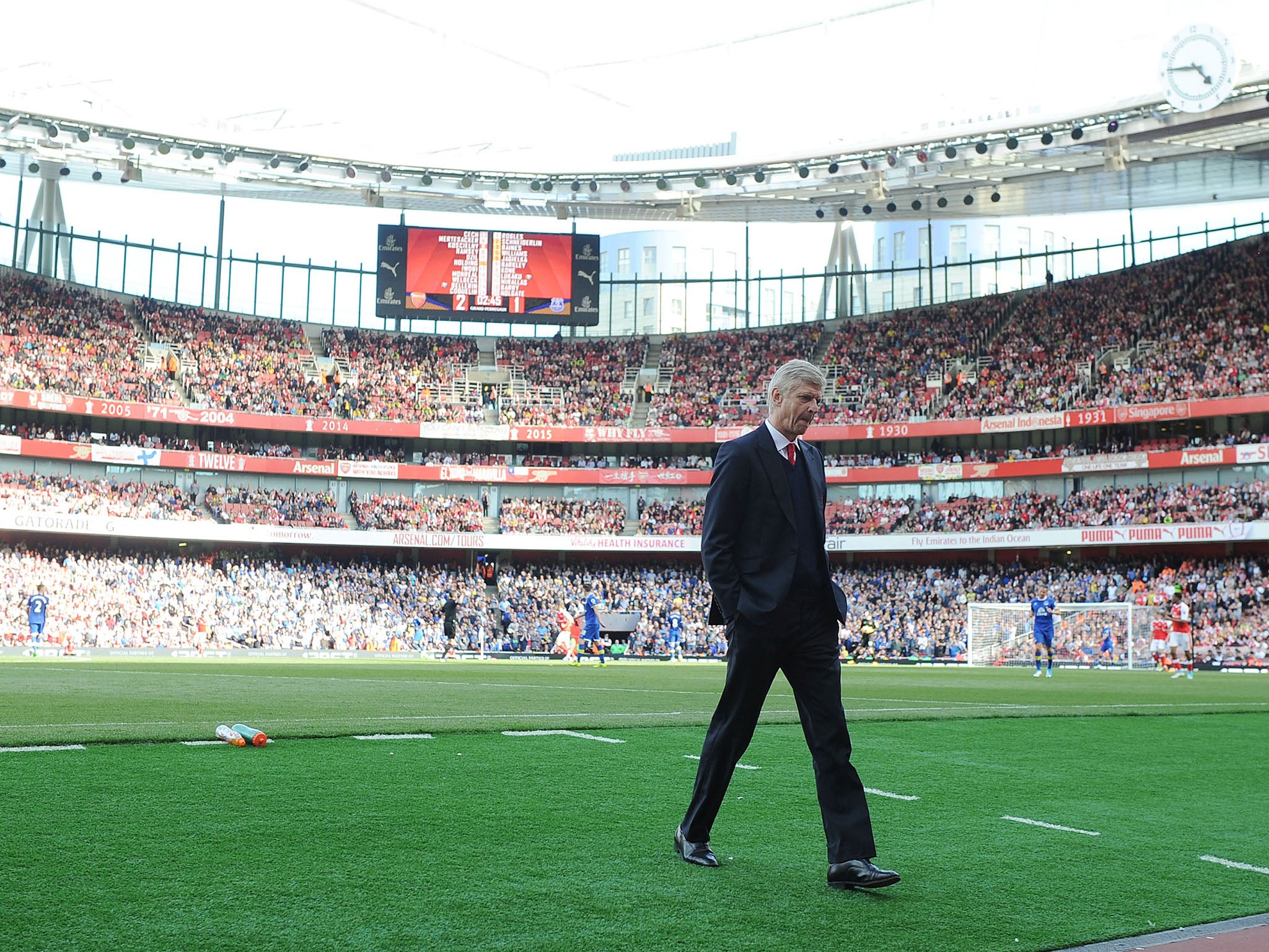 Wenger is still to commit his future to Arsenal