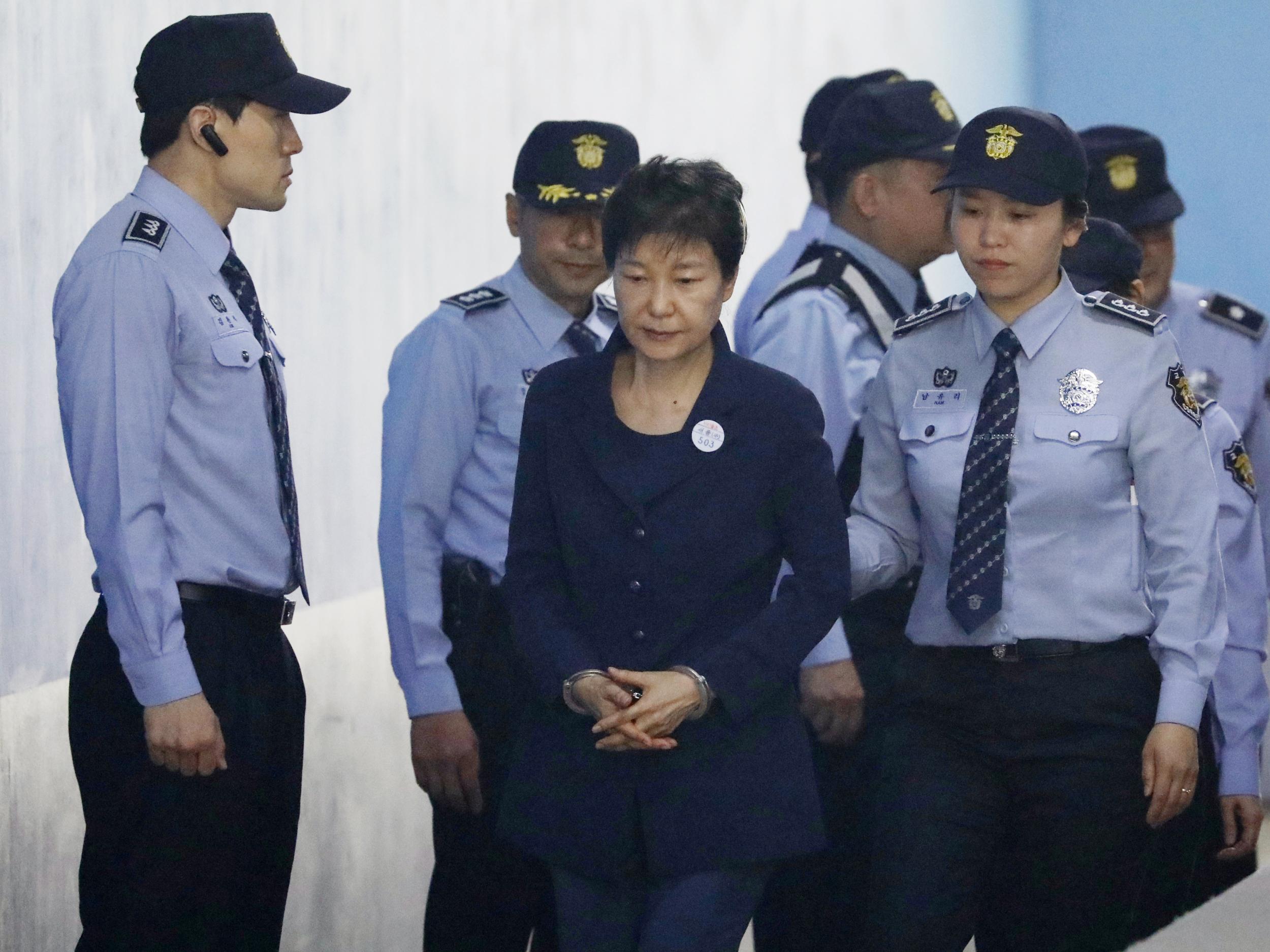 Park Geun-hye arrives at court in Seoul for the beginning of her corruption trial