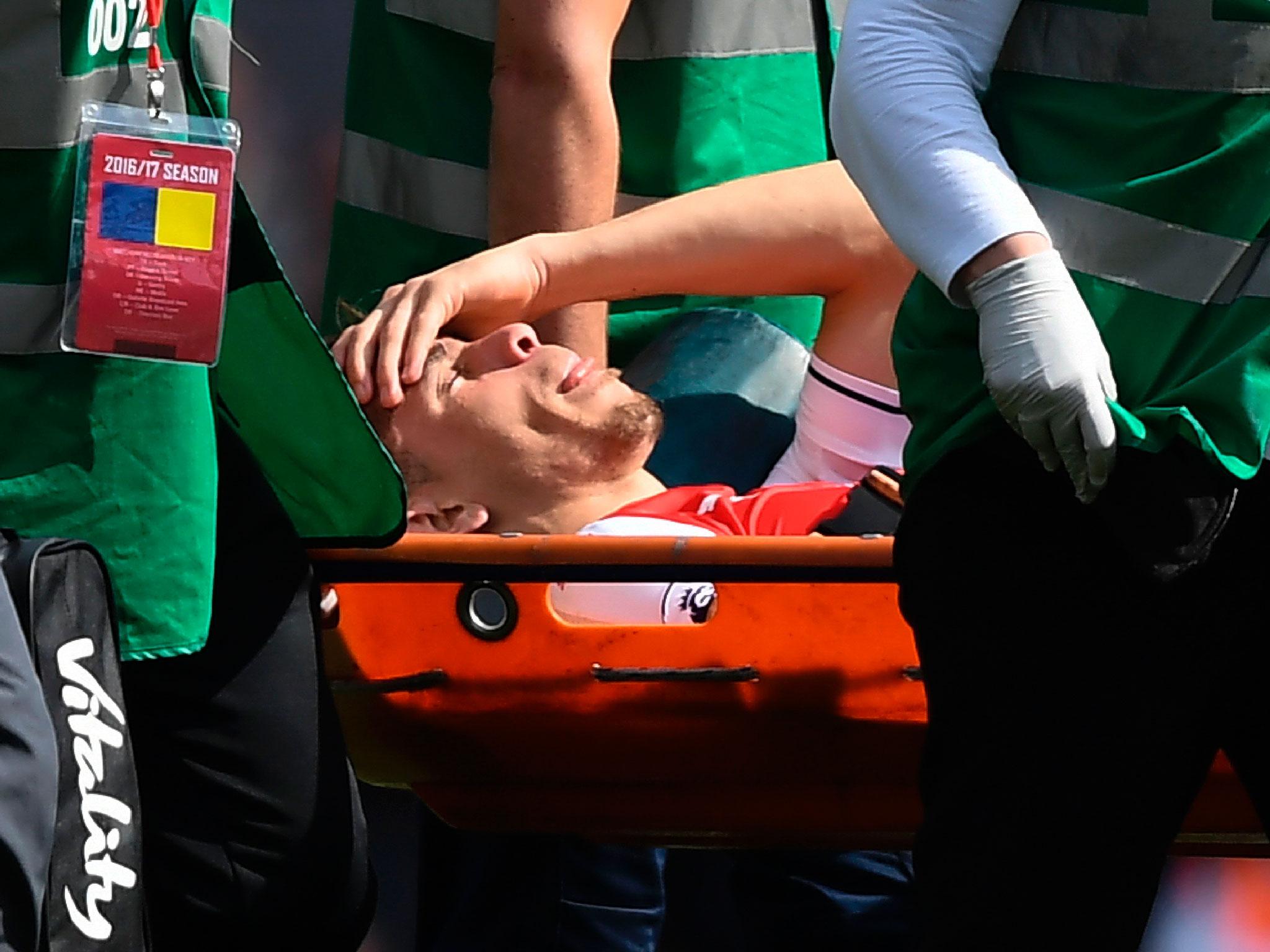 Damaged his medial knee ligament and is not expected to return until August.