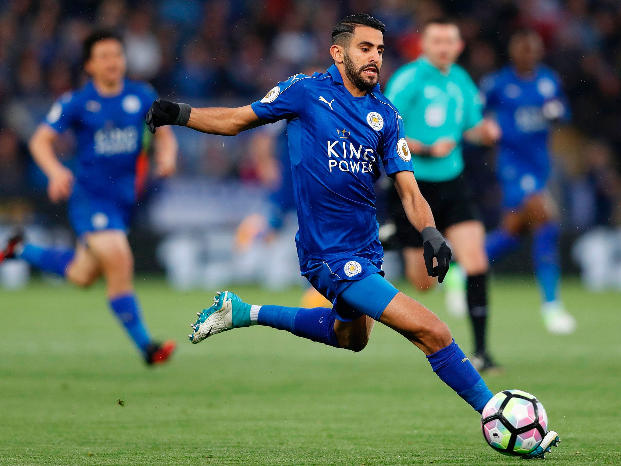 Riyad Mahrez in action for Leicester last season