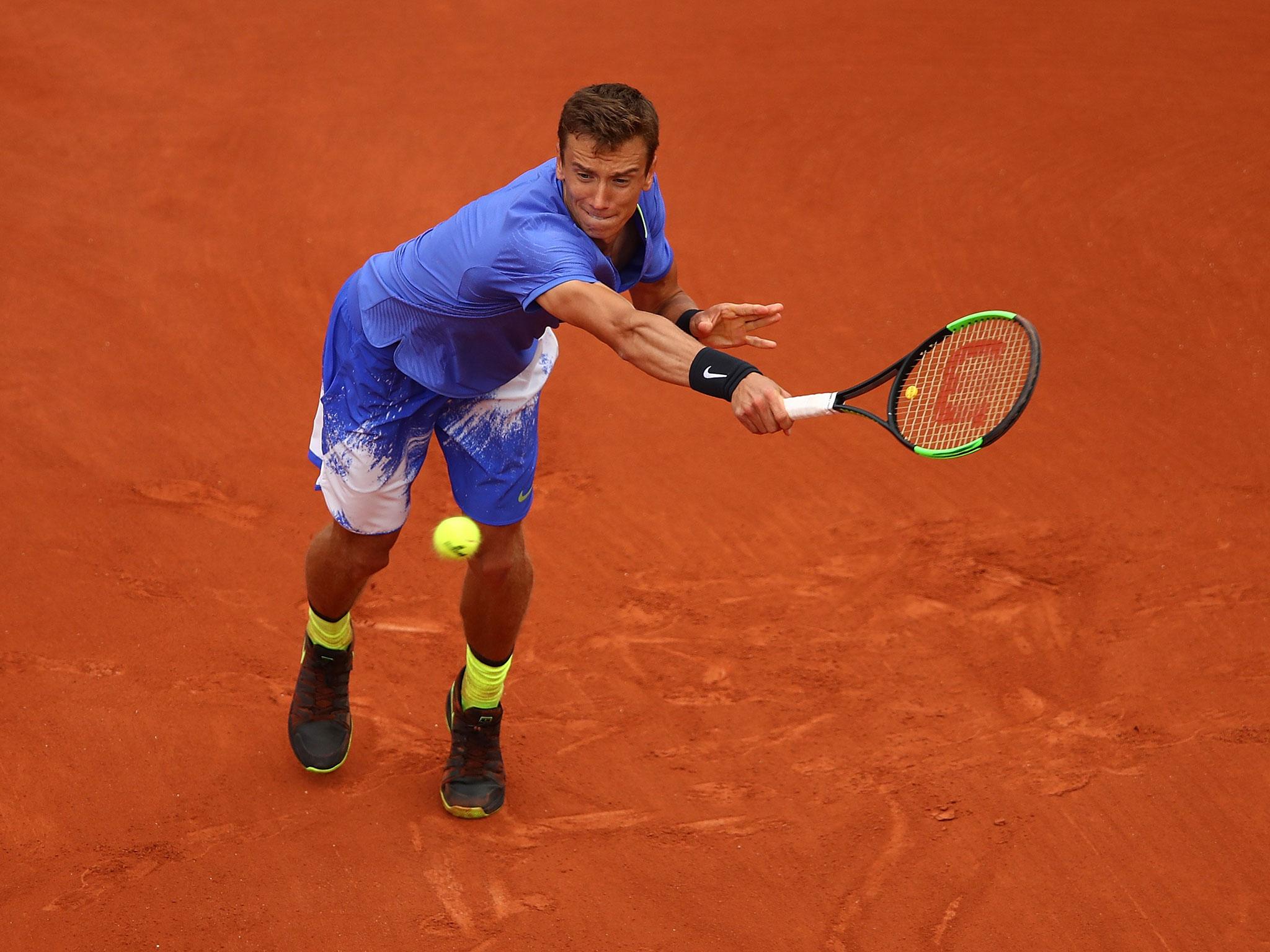 Andrey Kuznetsov fought back to claim the second set