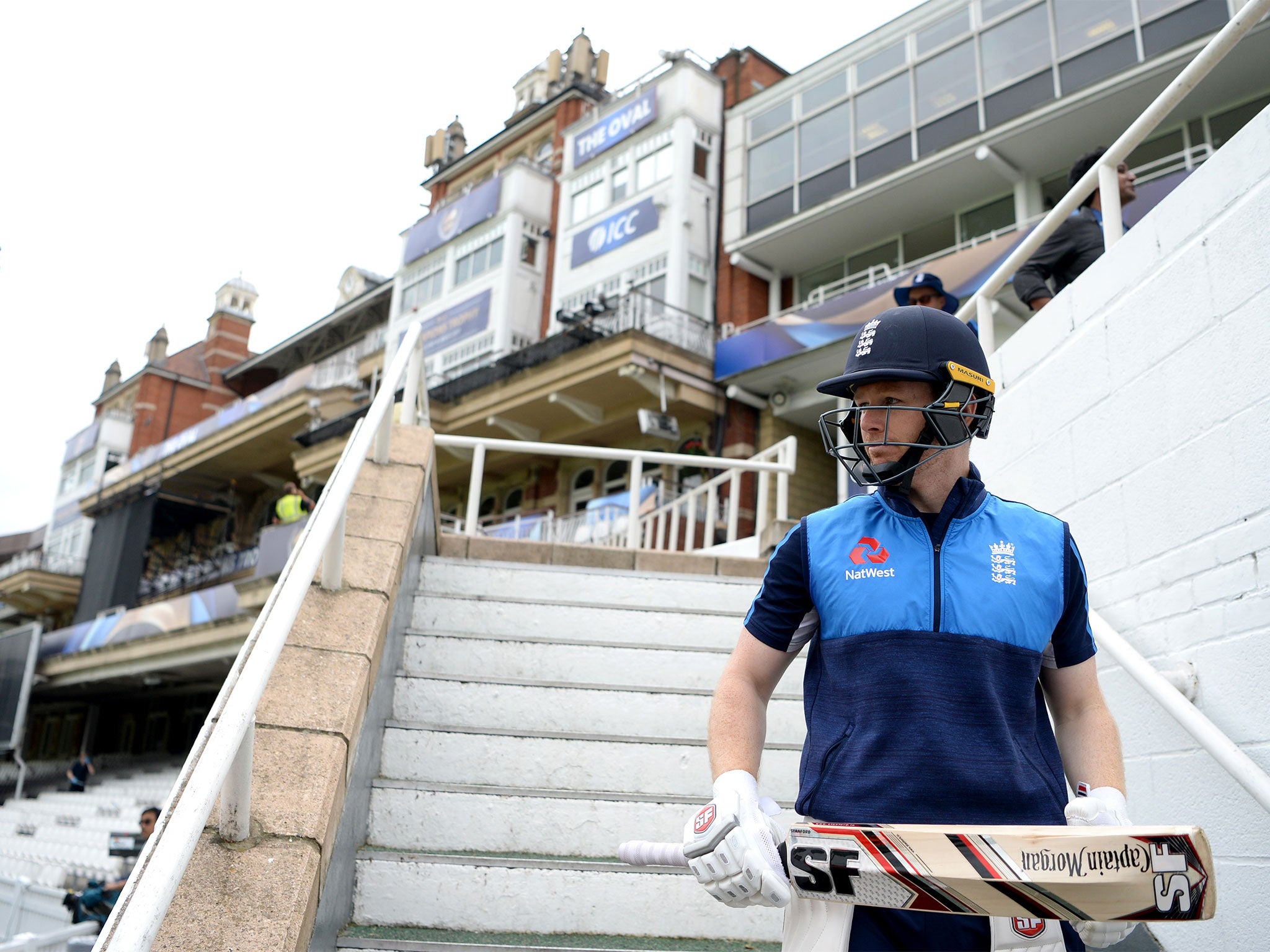 Eoin Morgan won the toss and chose to bowl