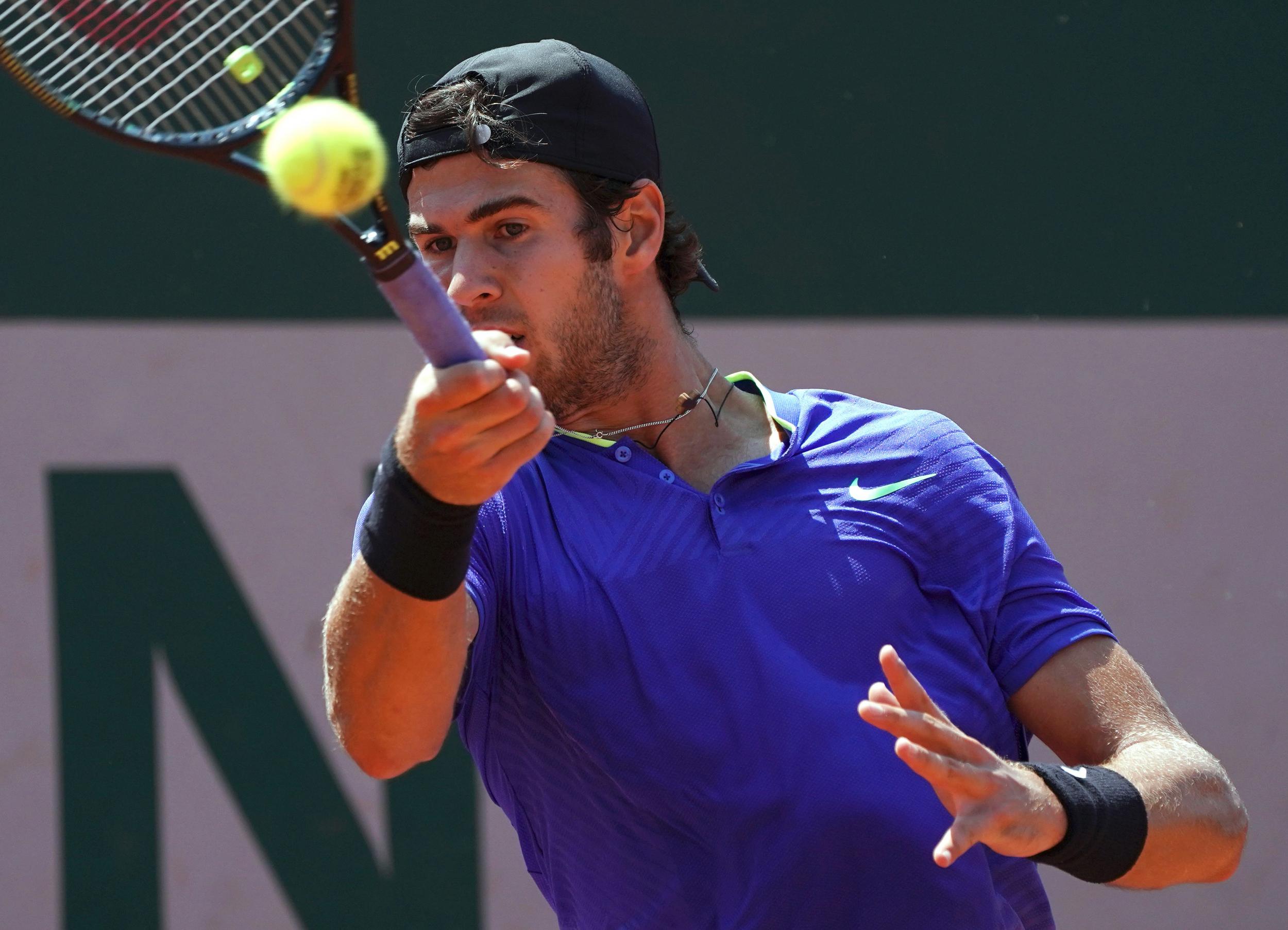 Khachanov announce his arrival with a stylish win