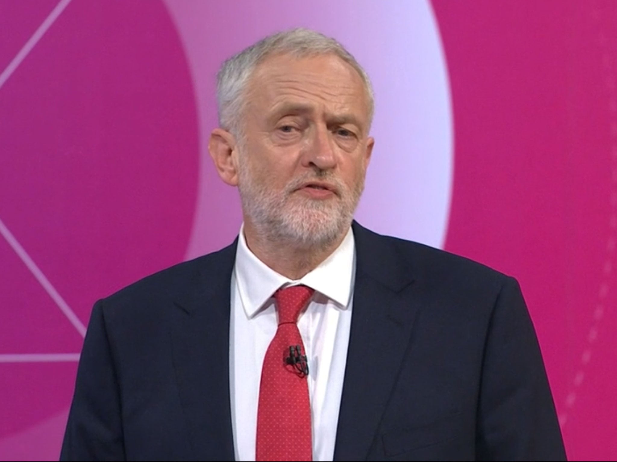 Jeremy Corbyn says the UK government is turning a blind eye to Saudi Arabia's funding of extremist groups