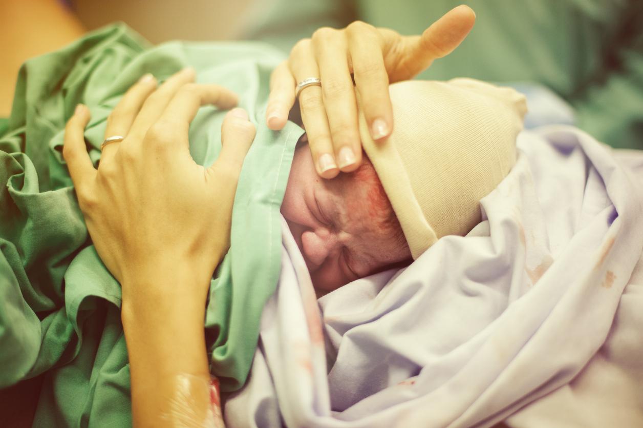 The method sees the baby wriggle itself out of a small incision in the mother's abdomen