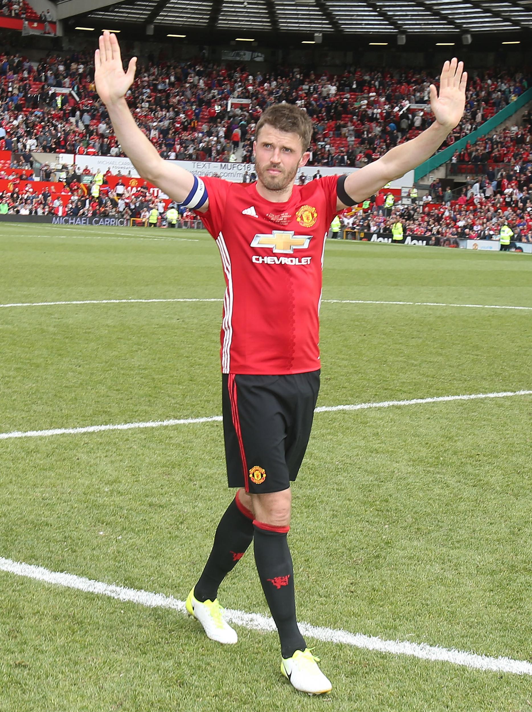 &#13;
Carrick has signed a one-year contract extension at the club &#13;