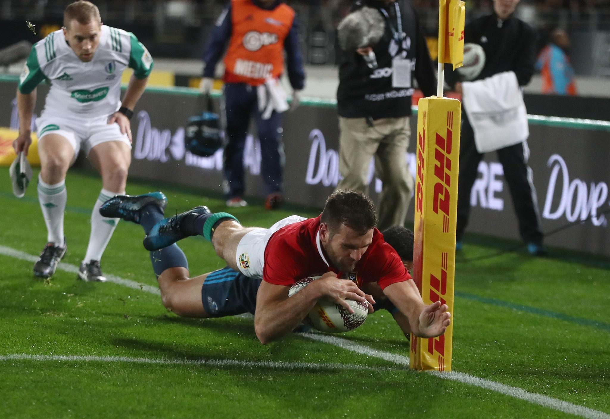 Unlucky not to score but his teammates cost him as they managed to spoil an overlap early in the match, which proved to be a match-defining moment. Suffered a recurrence of the calf injury that kept him out of the opener and replaced by Liam Williams shortly after half-time.